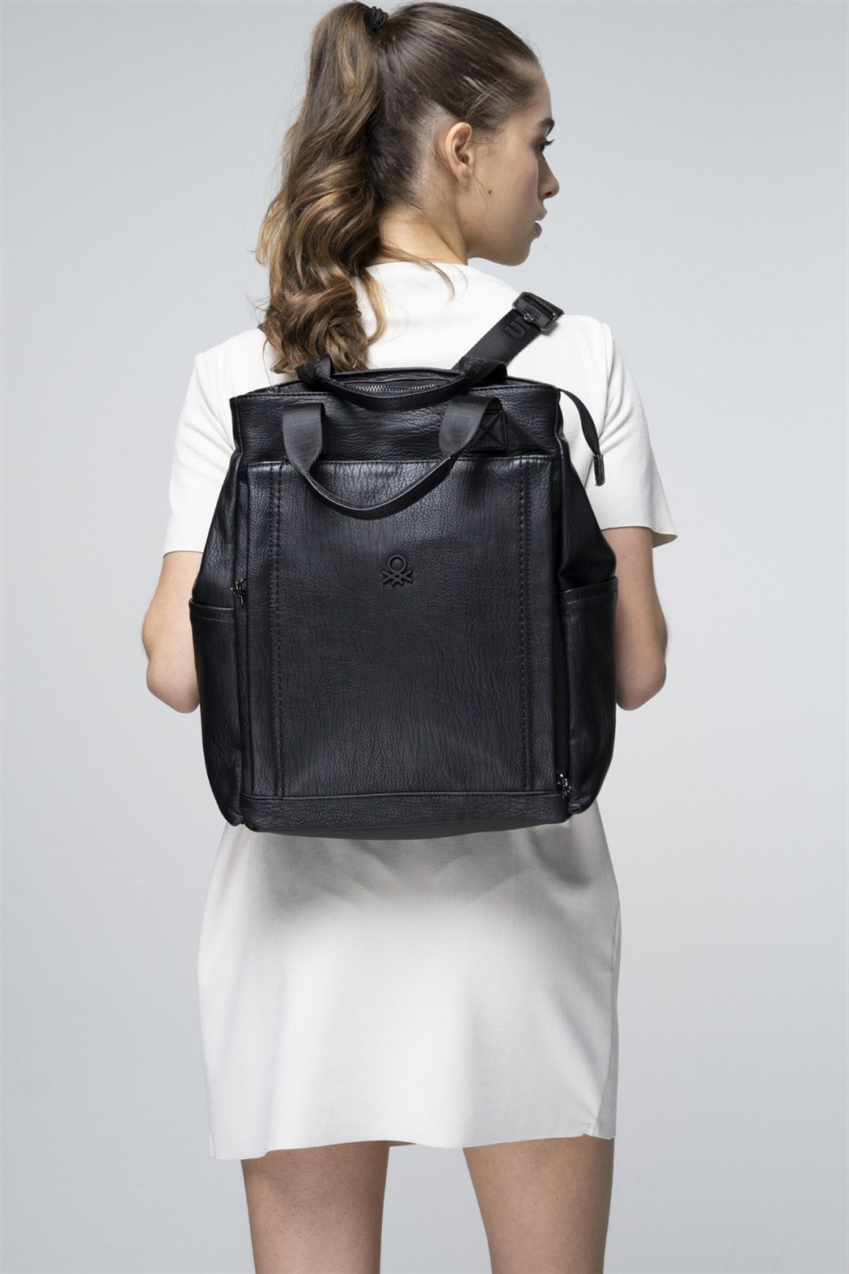 benetton-sirt-cantasi-bnt-706-siyah-bbee37.jpg