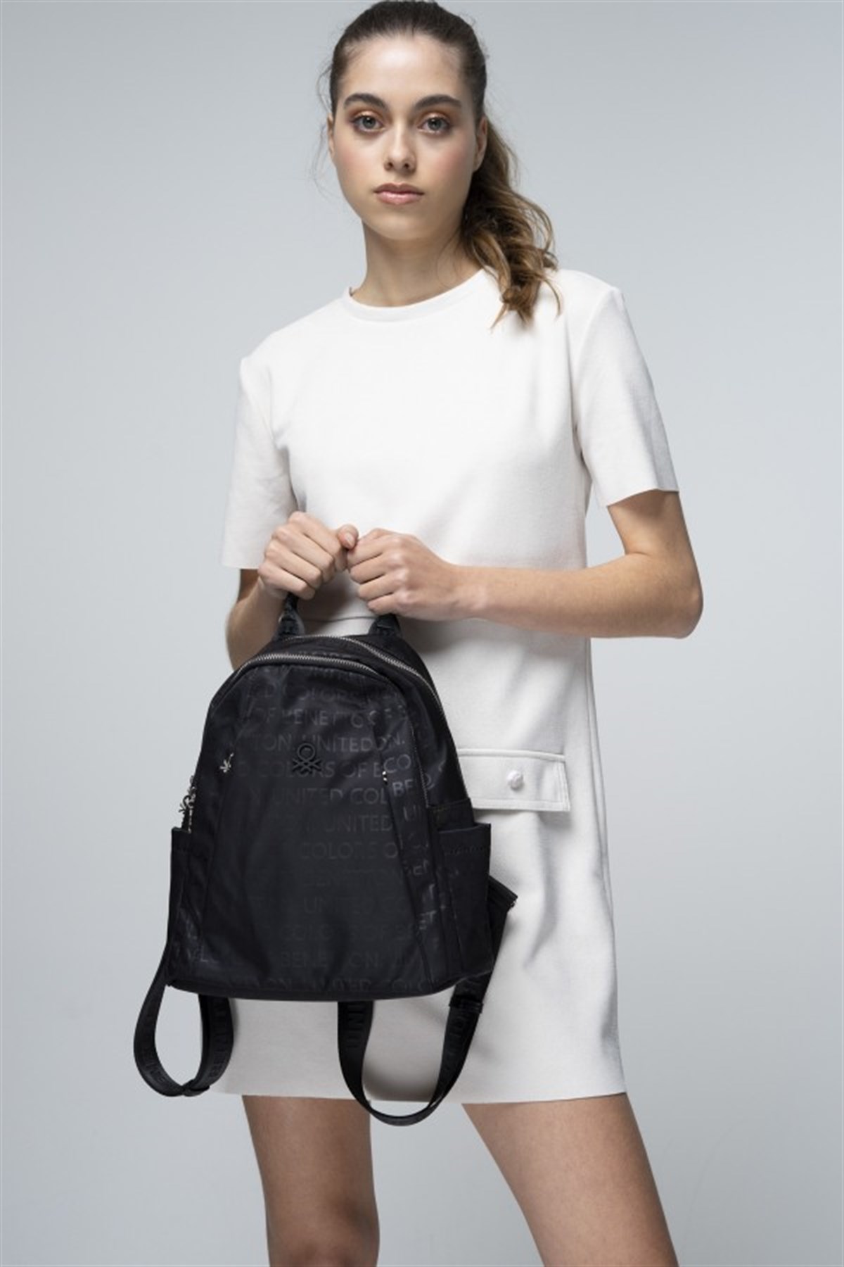 benetton-sirt-cantasi-bnt-711-siyah-5d77ff.jpg
