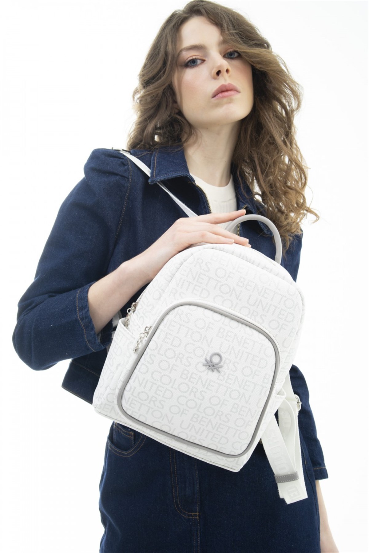 benetton-sirt-cantasi-bnt-754-beyaz-a.-33e96a.jpg