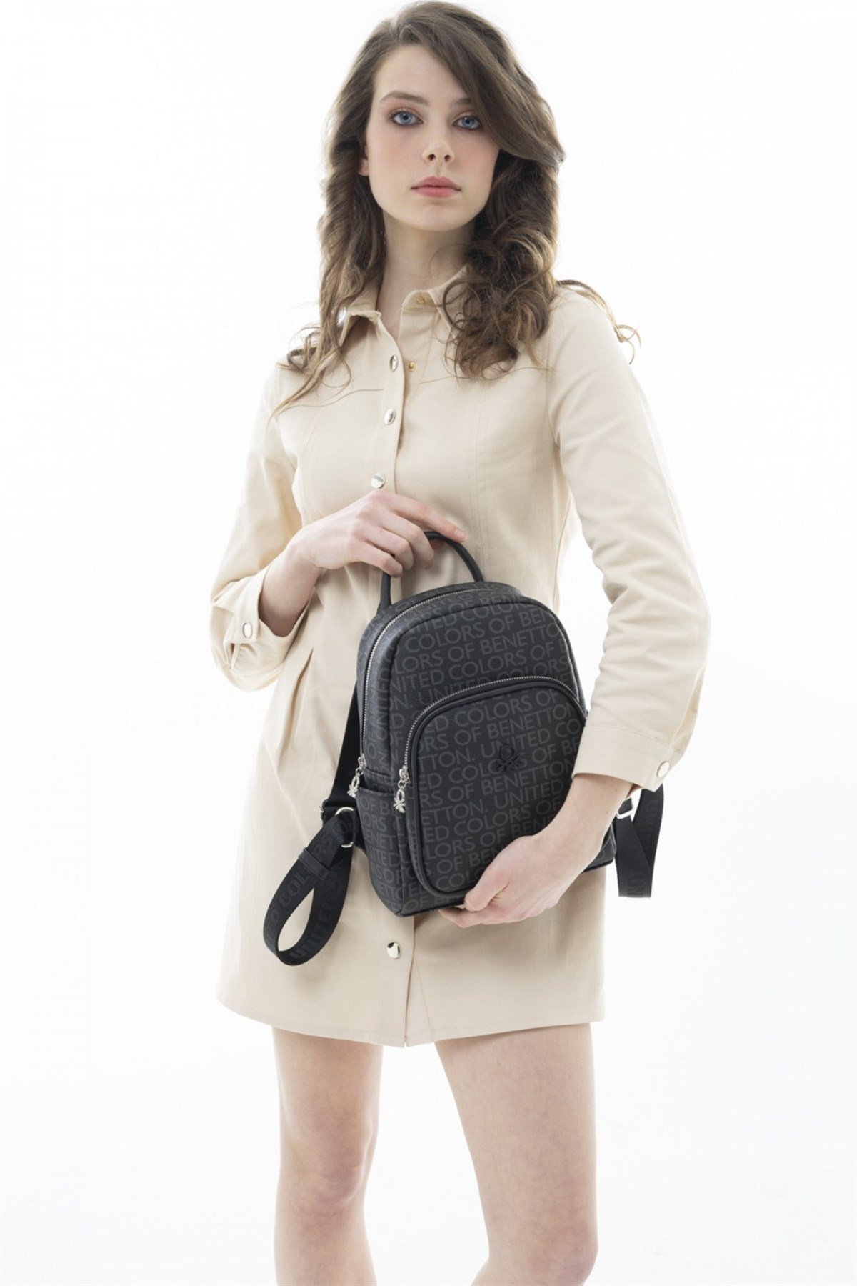 benetton-sirt-cantasi-bnt-754-siyah-aa-717.jpg