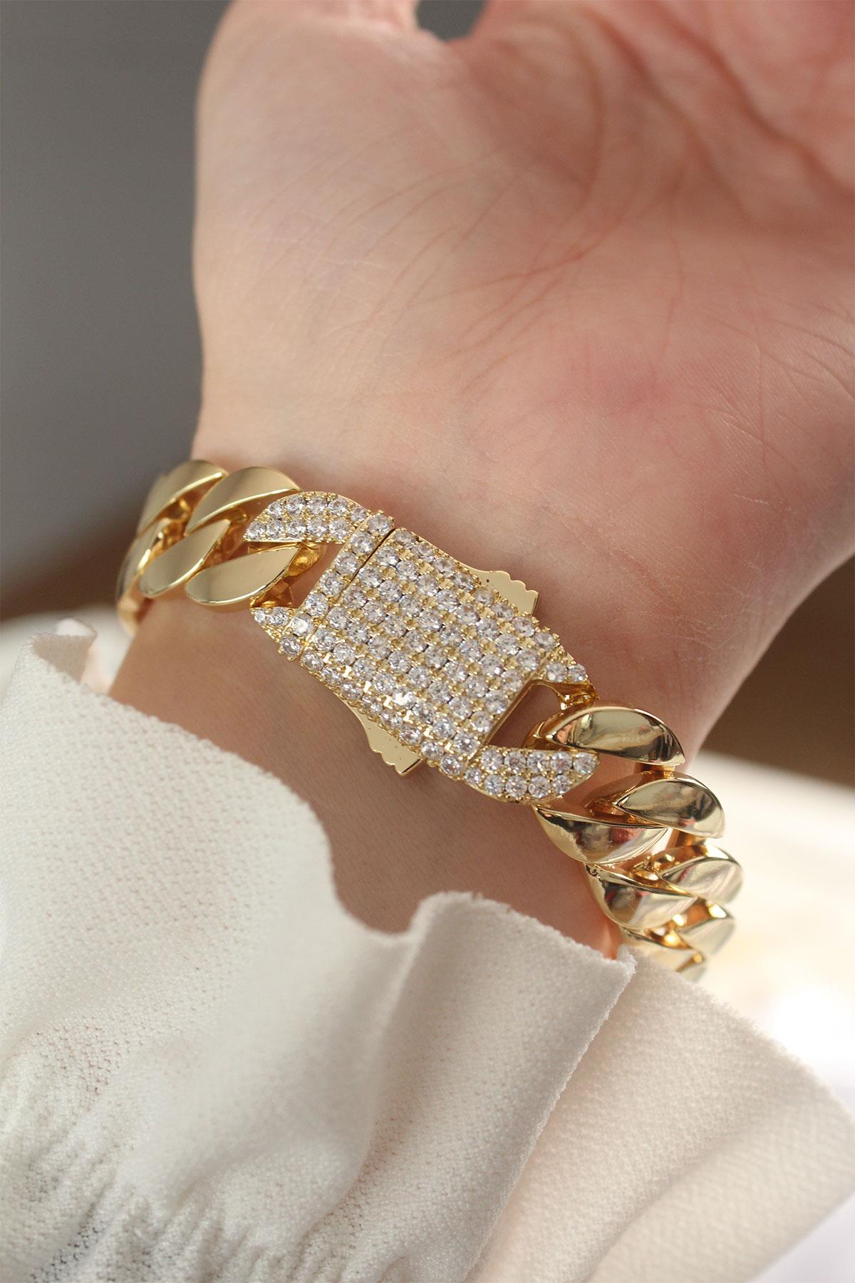 Vip Seri Pirinç Ortası Zirkon Taşlı Gold Renk Gurmet Bileklik
