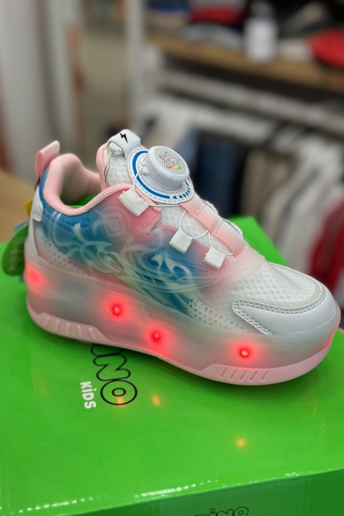 Pepino Kız Çocuk Şarj Edilebilir 16 MOD RGB LED Işıklı Tekerlekli Patenli Ayakkabı Bas - Çek Butonlu  - Pembe