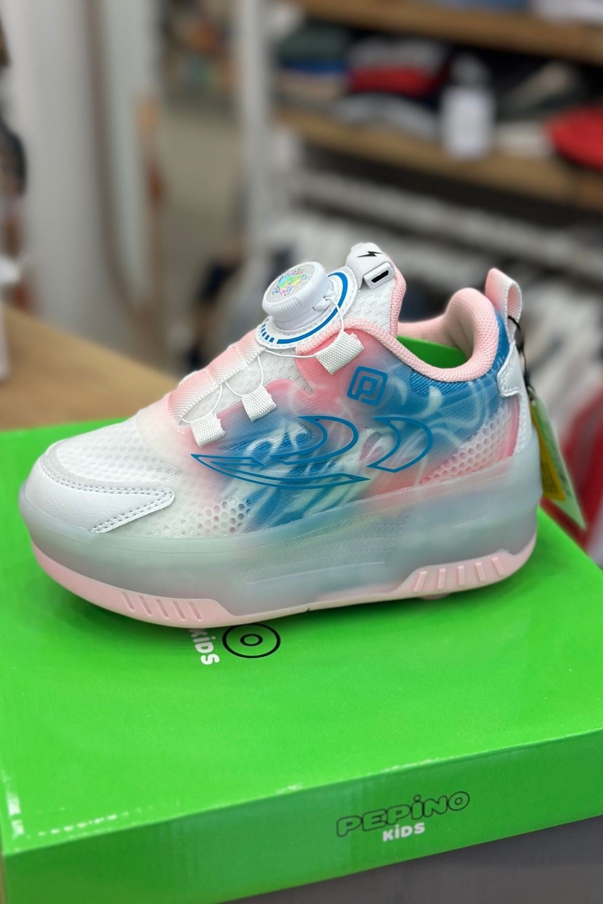 Pepino Kız Çocuk Şarj Edilebilir 16 MOD RGB LED Işıklı Tekerlekli Patenli Ayakkabı Bas - Çek Butonlu  - Pembe