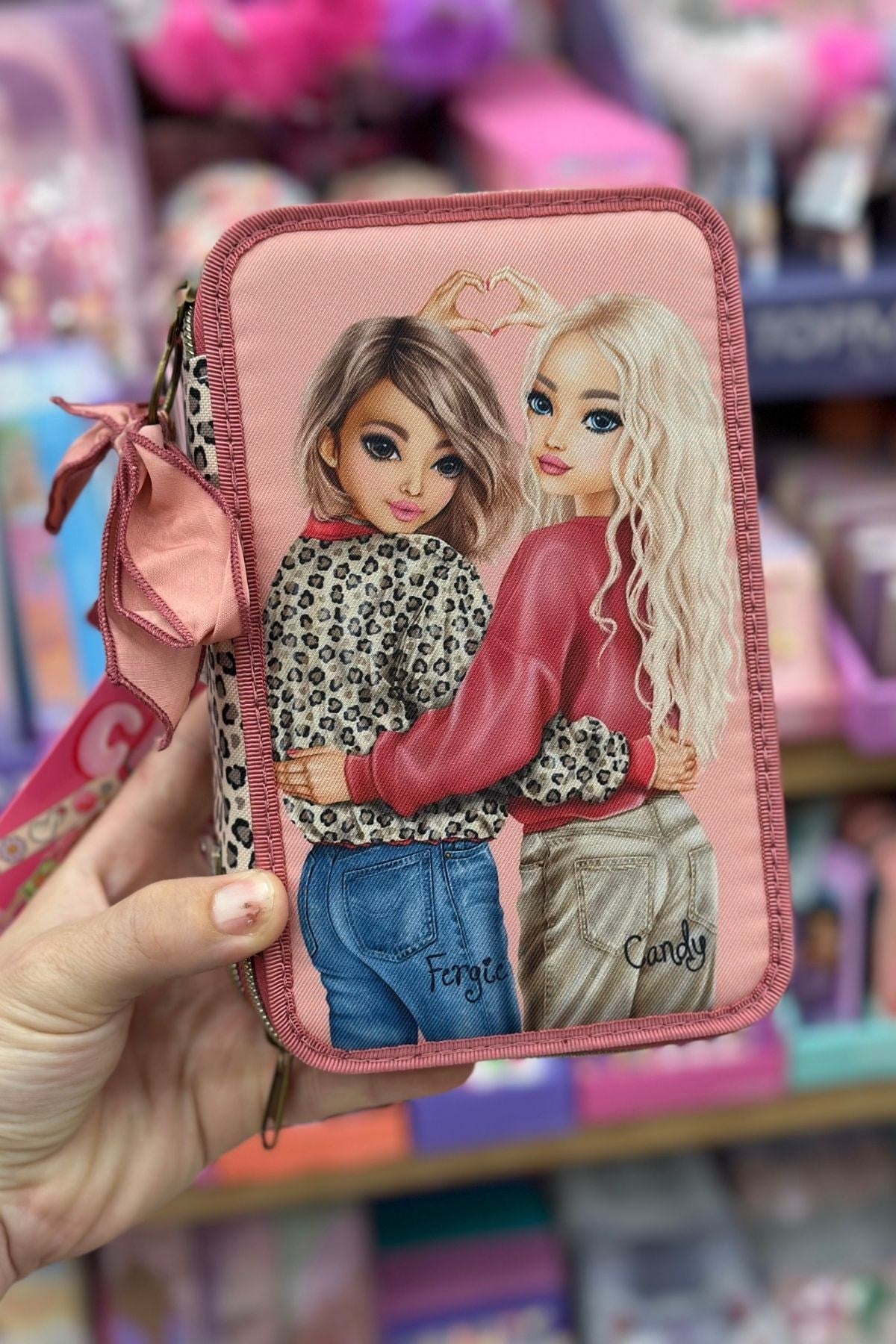 TOPModel 3 Katlı İçi Dolu Kalem Çantası Leoheart - Fergie ve Candy- 413639