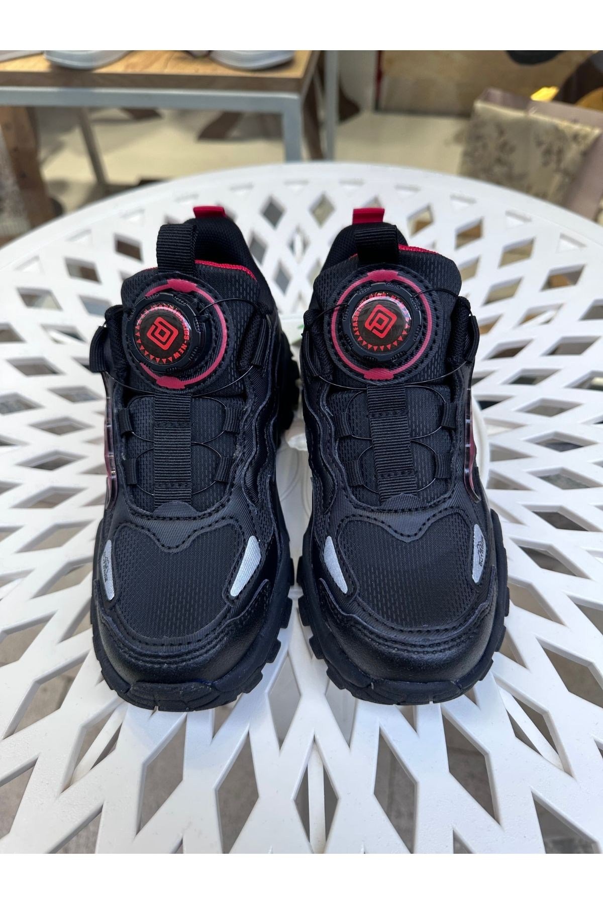 Unisex Çocuk Günlük Mevsimlik Outdoor Spor Ayakkabı - Özel Bağcık Sistemi - Siyah