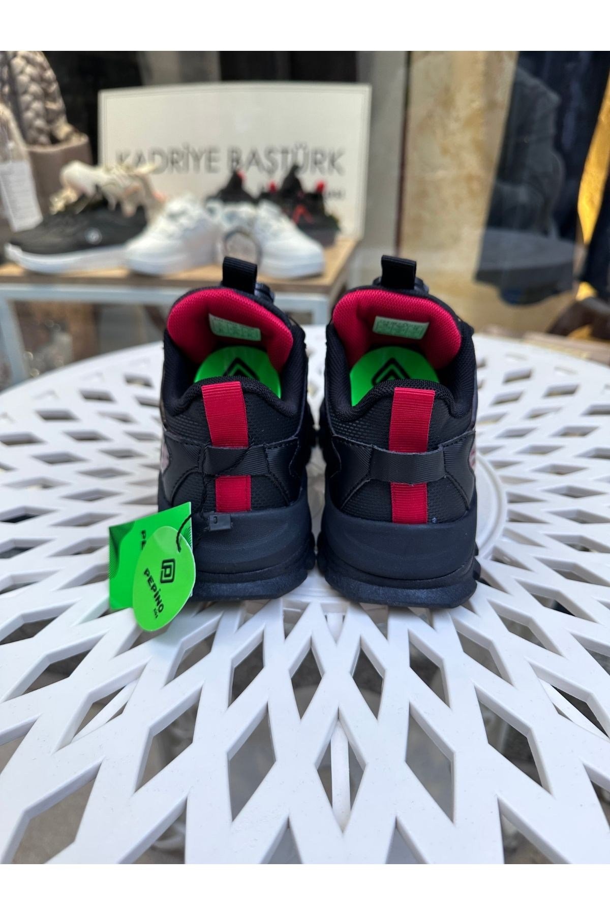 Unisex Çocuk Günlük Mevsimlik Outdoor Spor Ayakkabı - Özel Bağcık Sistemi - Siyah