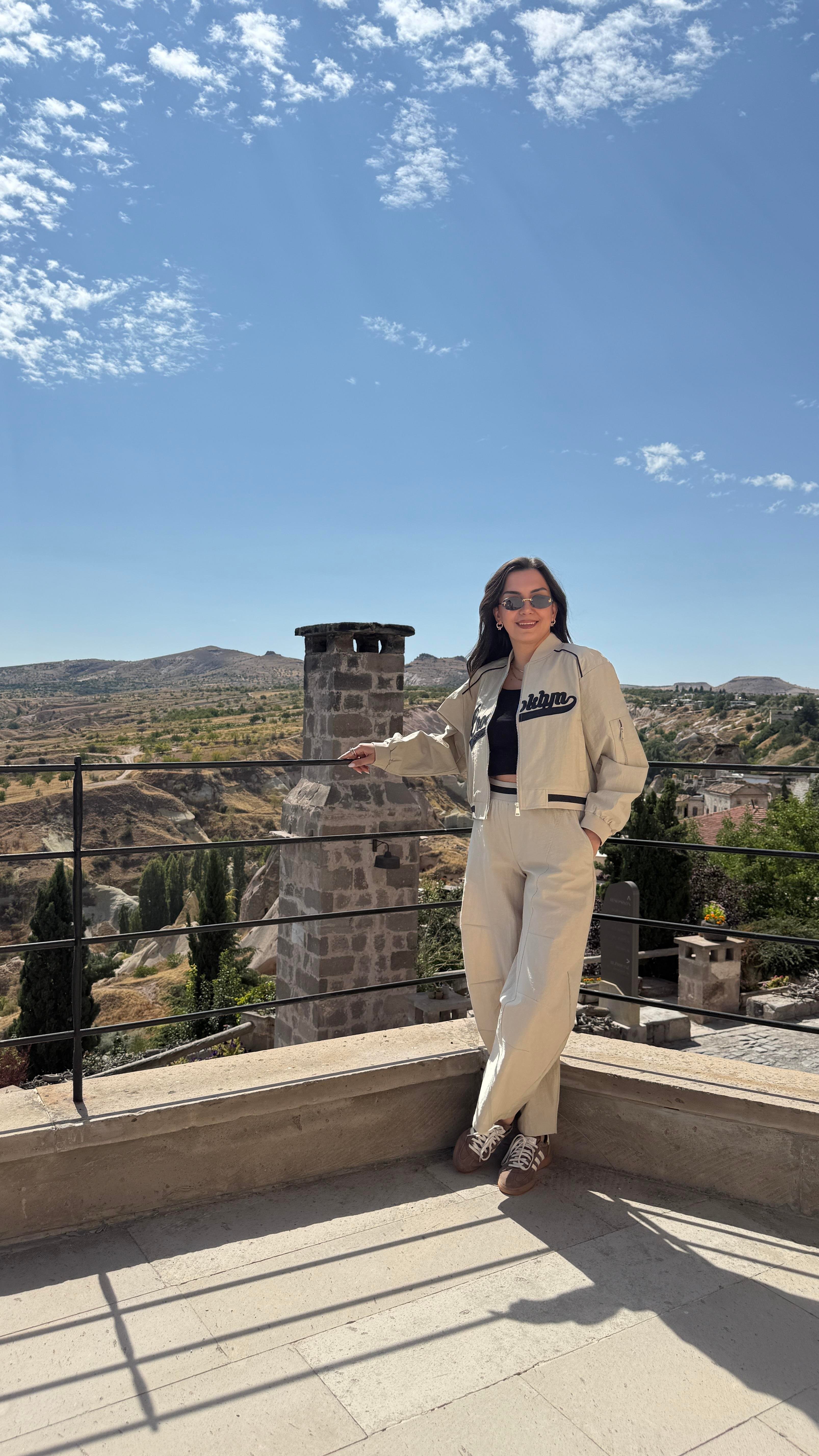 Bej Brooklyn Baskılı Paraşüt Takım 