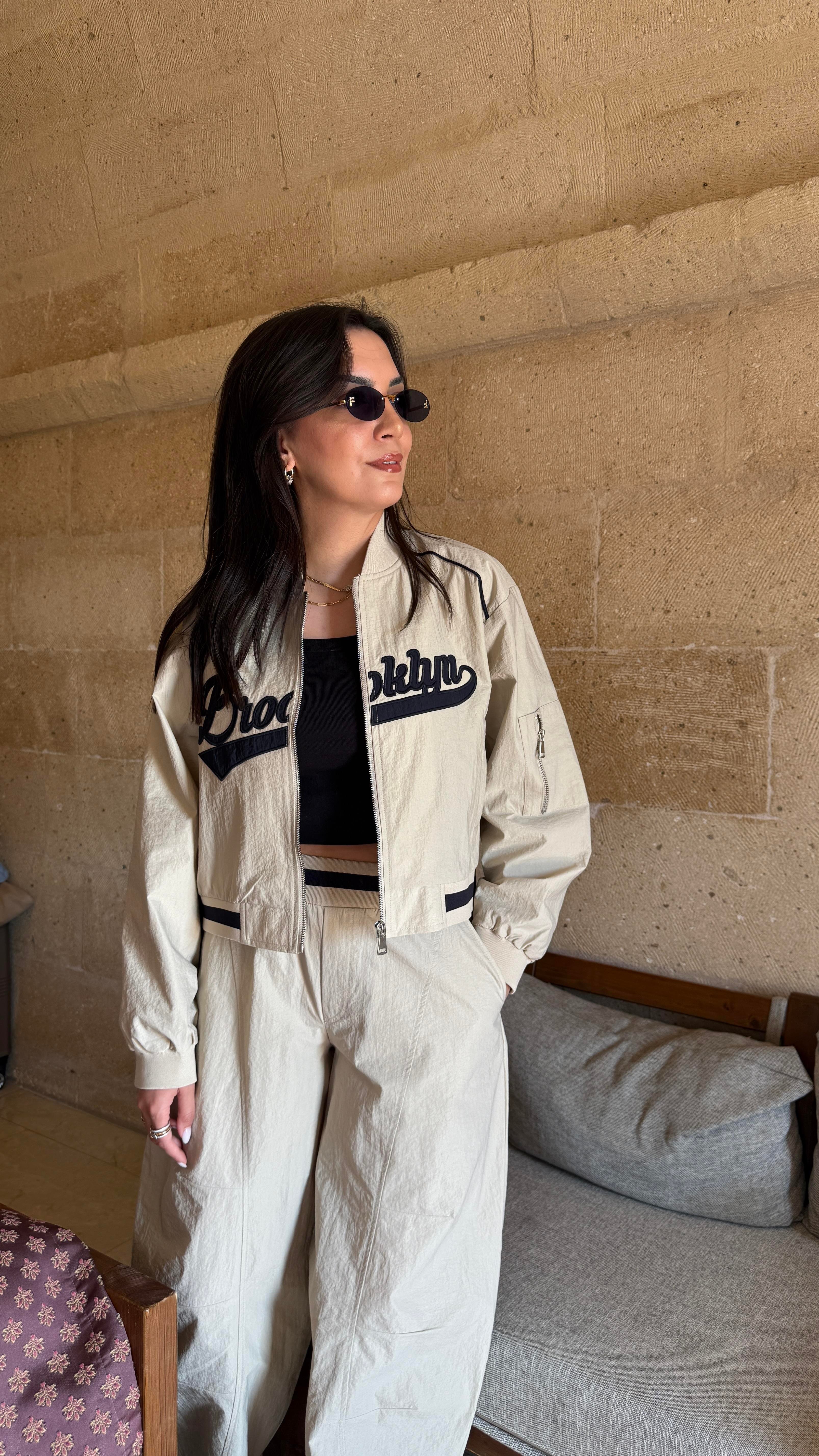 Bej Brooklyn Baskılı Paraşüt Takım 