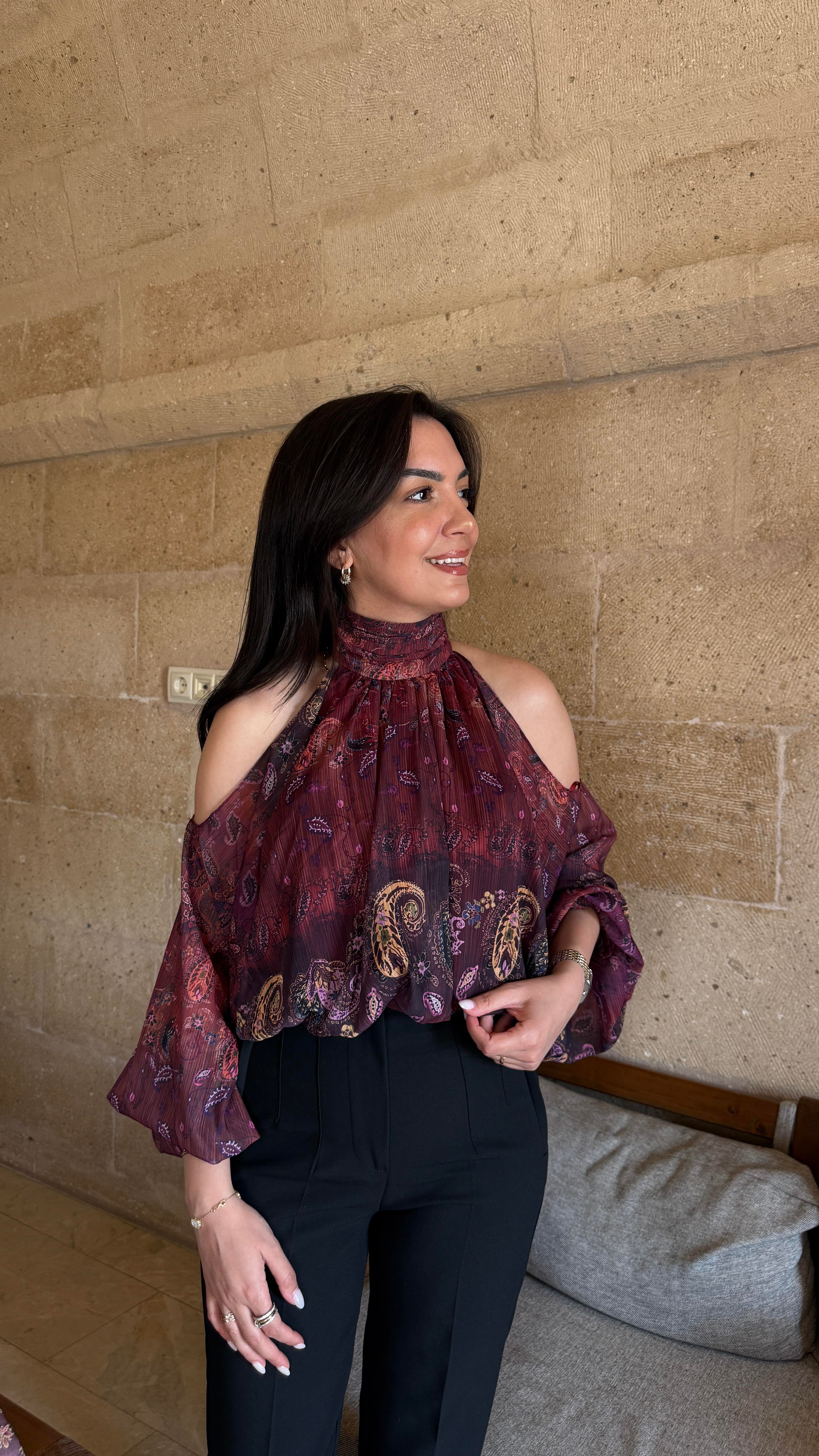 Desenli Şifon Omuz Detaylı Bluz - Mürdüm