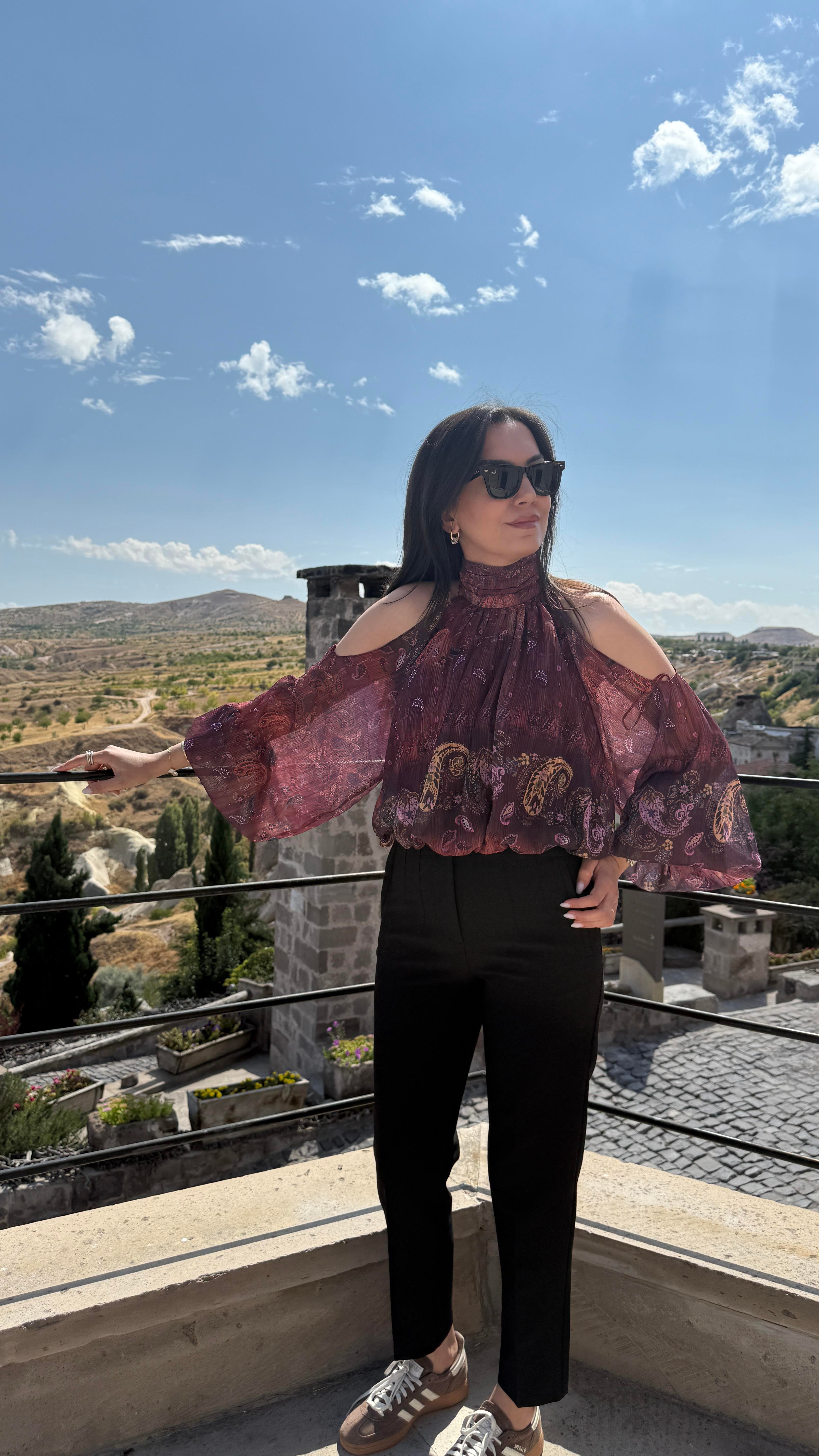 Desenli Şifon Omuz Detaylı Bluz - Mürdüm