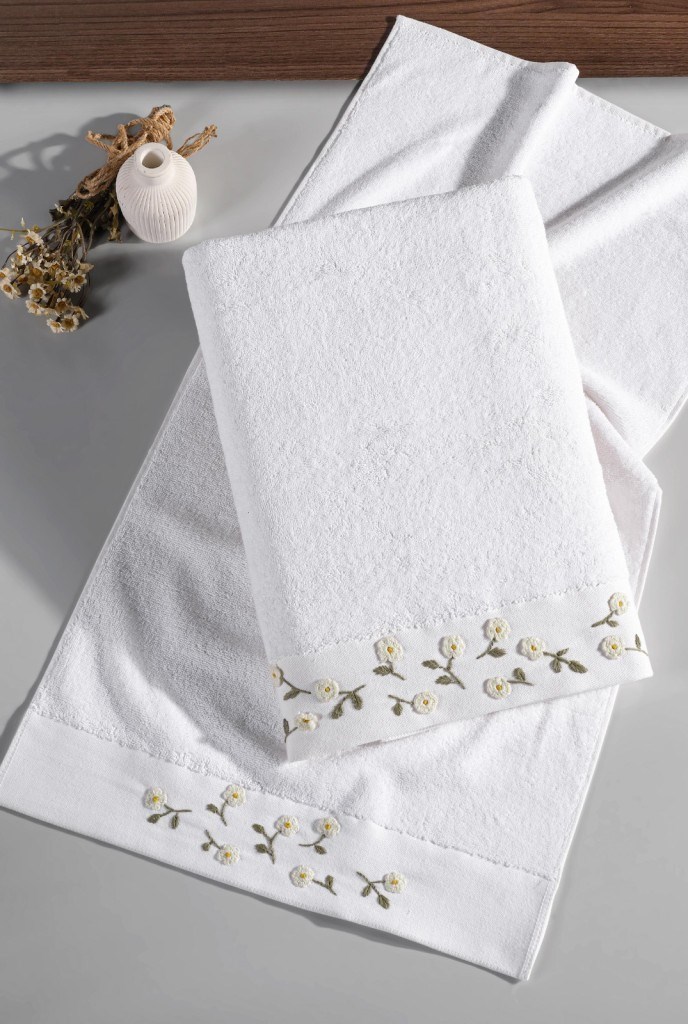 %100 Pamuk Nakış İşlemeli 2’li Banyo ve Yüz Havlu Takımı (50x90 cm + 90x180 cm XL Banyo Havlusu)