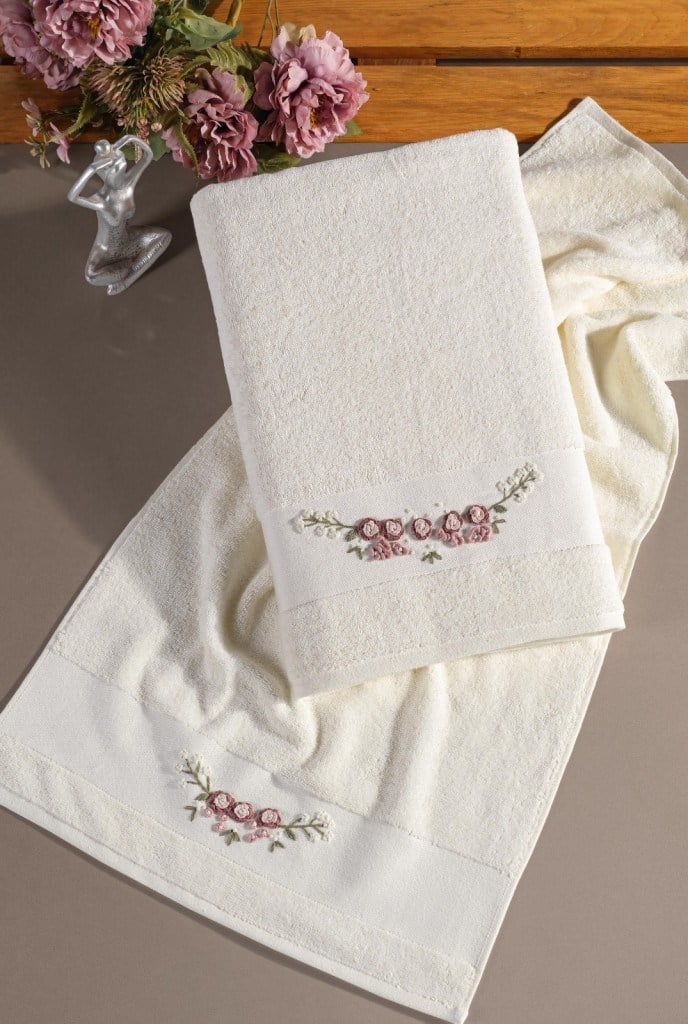 %100 Pamuk Nakış İşlemeli 2’li Banyo ve Yüz Havlu Takımı (50x90 cm + 90x180 cm XL Banyo Havlusu)