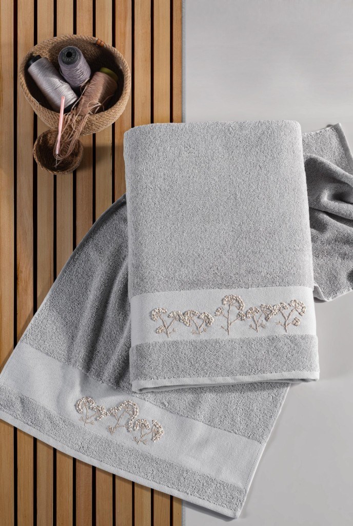 %100 Pamuk Nakış İşlemeli 2’li Banyo ve Yüz Havlu Takımı (50x90 cm + 90x180 cm XL Banyo Havlusu)