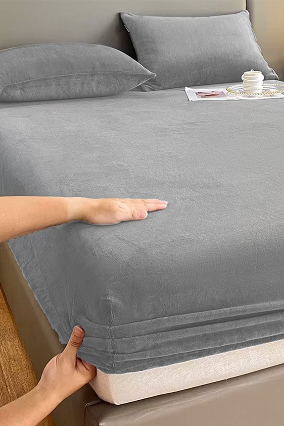 Kadife Kumaş Battal Çift Kişilik Fitted Lastikli Çarşaf Takımı 180x200+30 cm