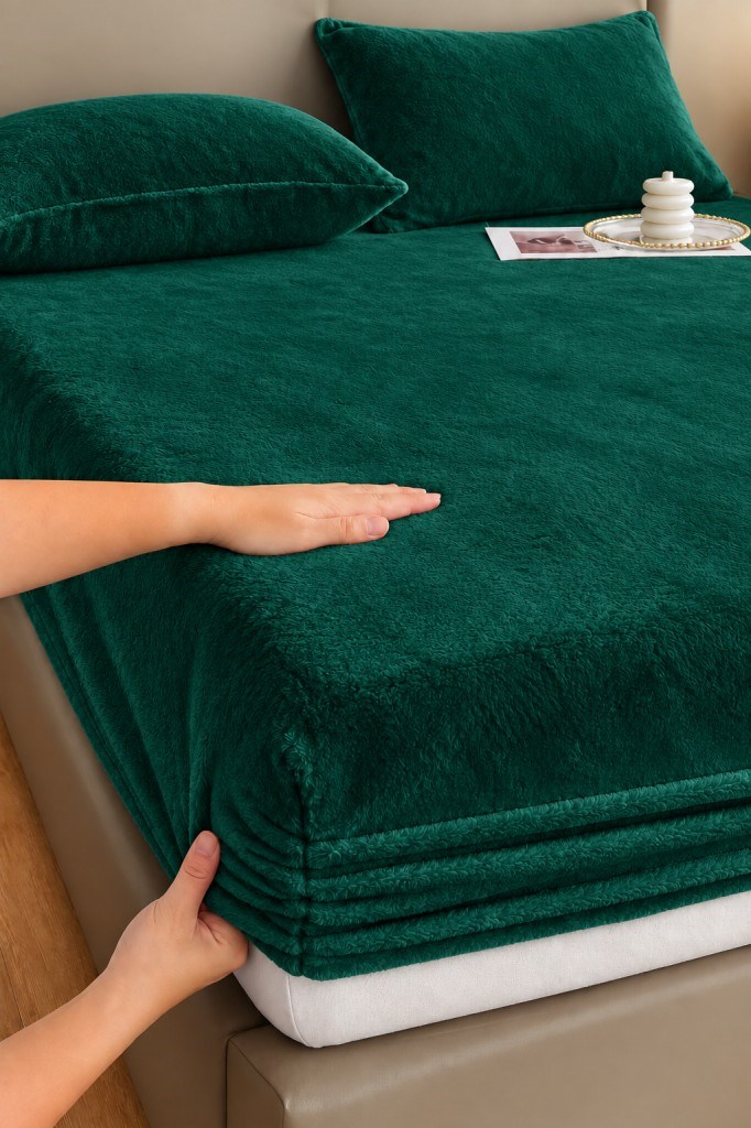 Kadife Kumaş Battal Çift Kişilik Fitted Lastikli Çarşaf Takımı 180x200+30 cm