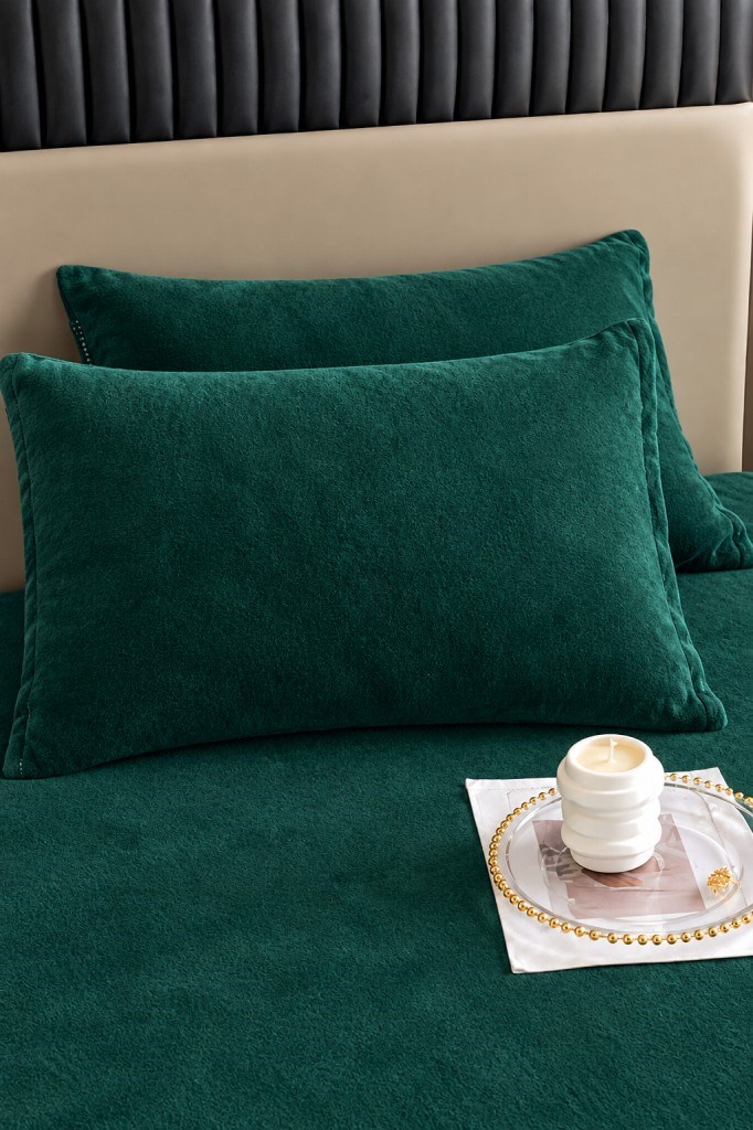 Kadife Kumaş Battal Çift Kişilik Fitted Lastikli Çarşaf Takımı 180x200+30 cm