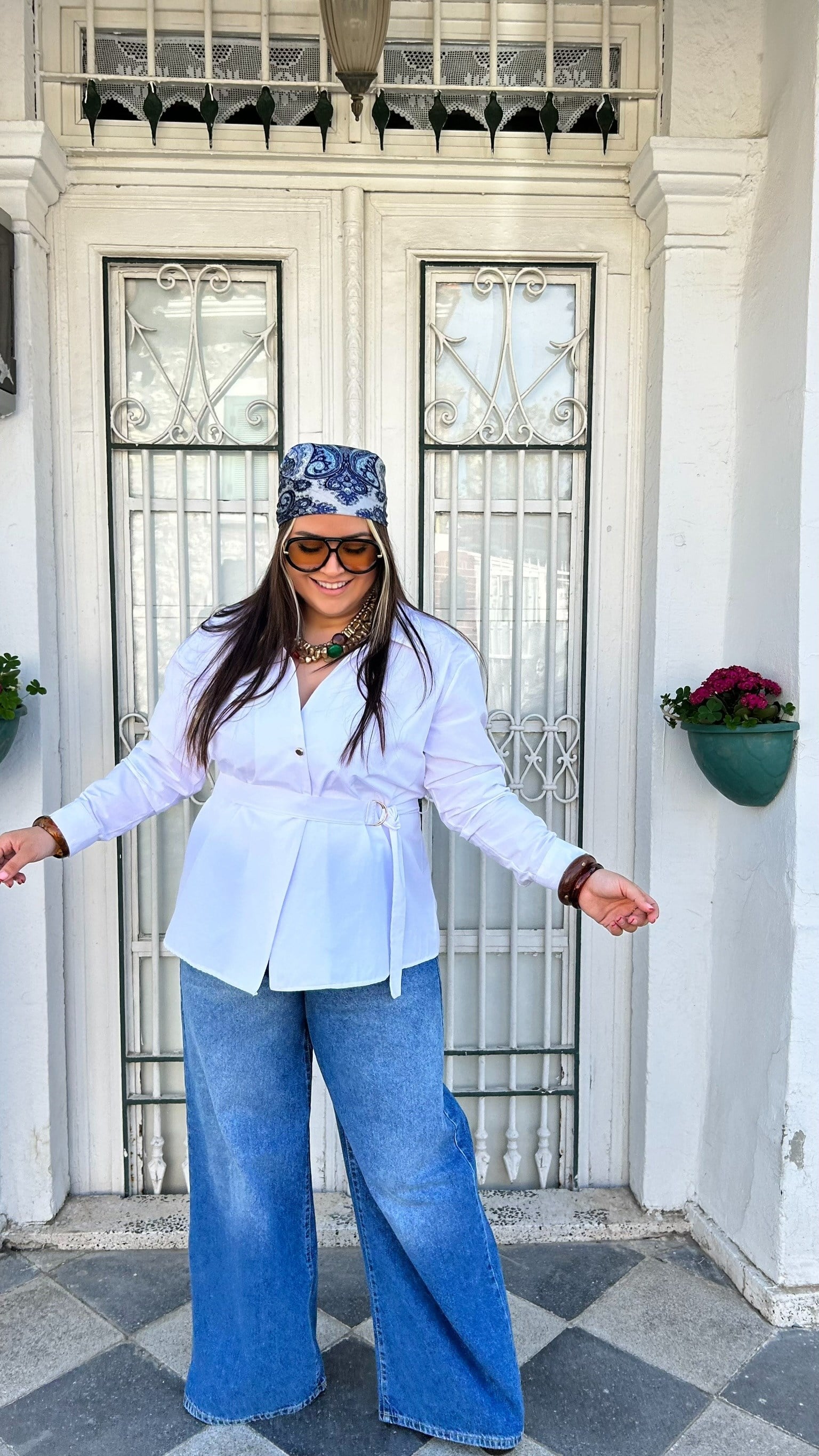 Beyaz  Kemerli Poplin Gömlek