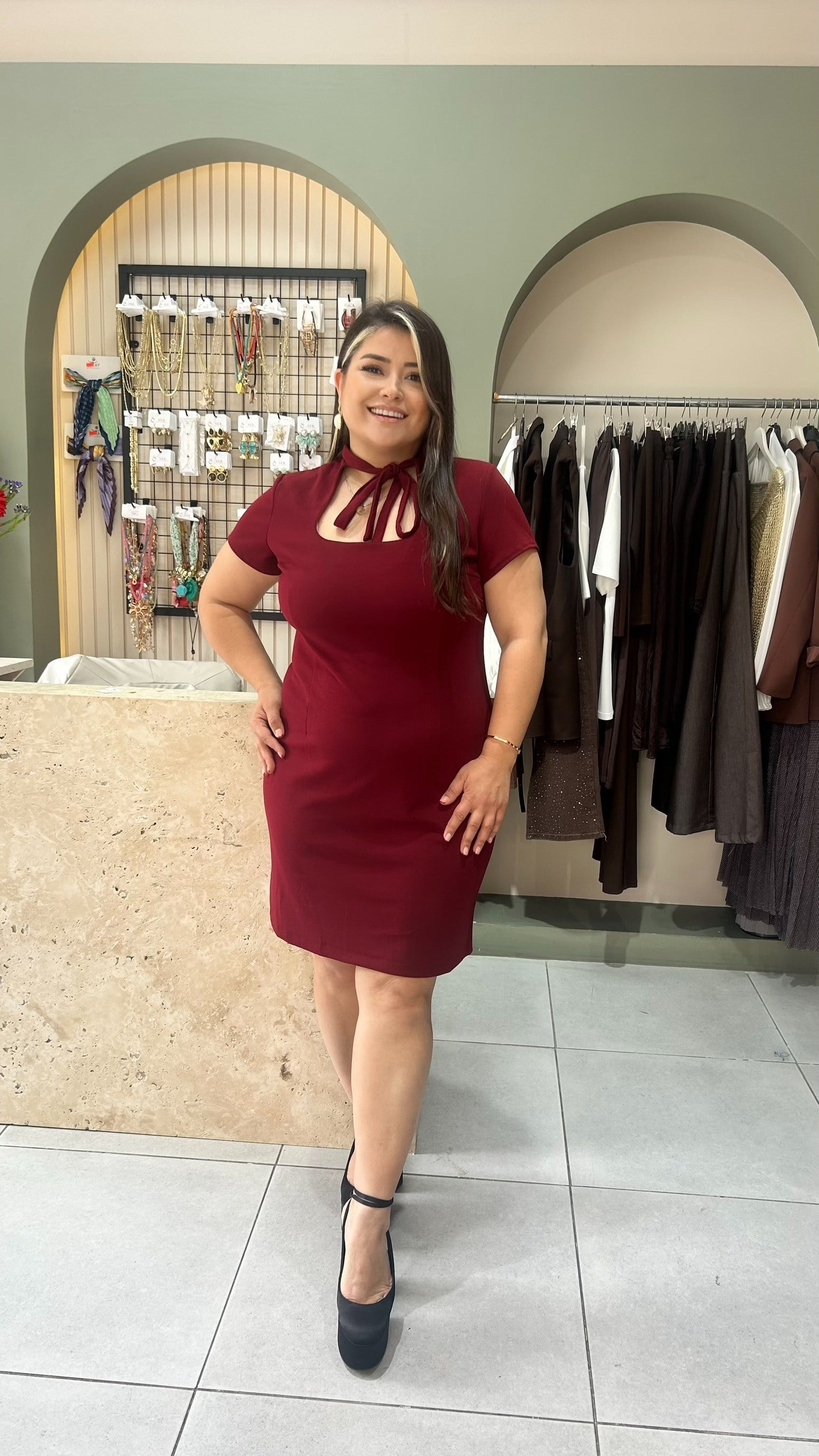 Bordo Bağlama Detaylı Elbise