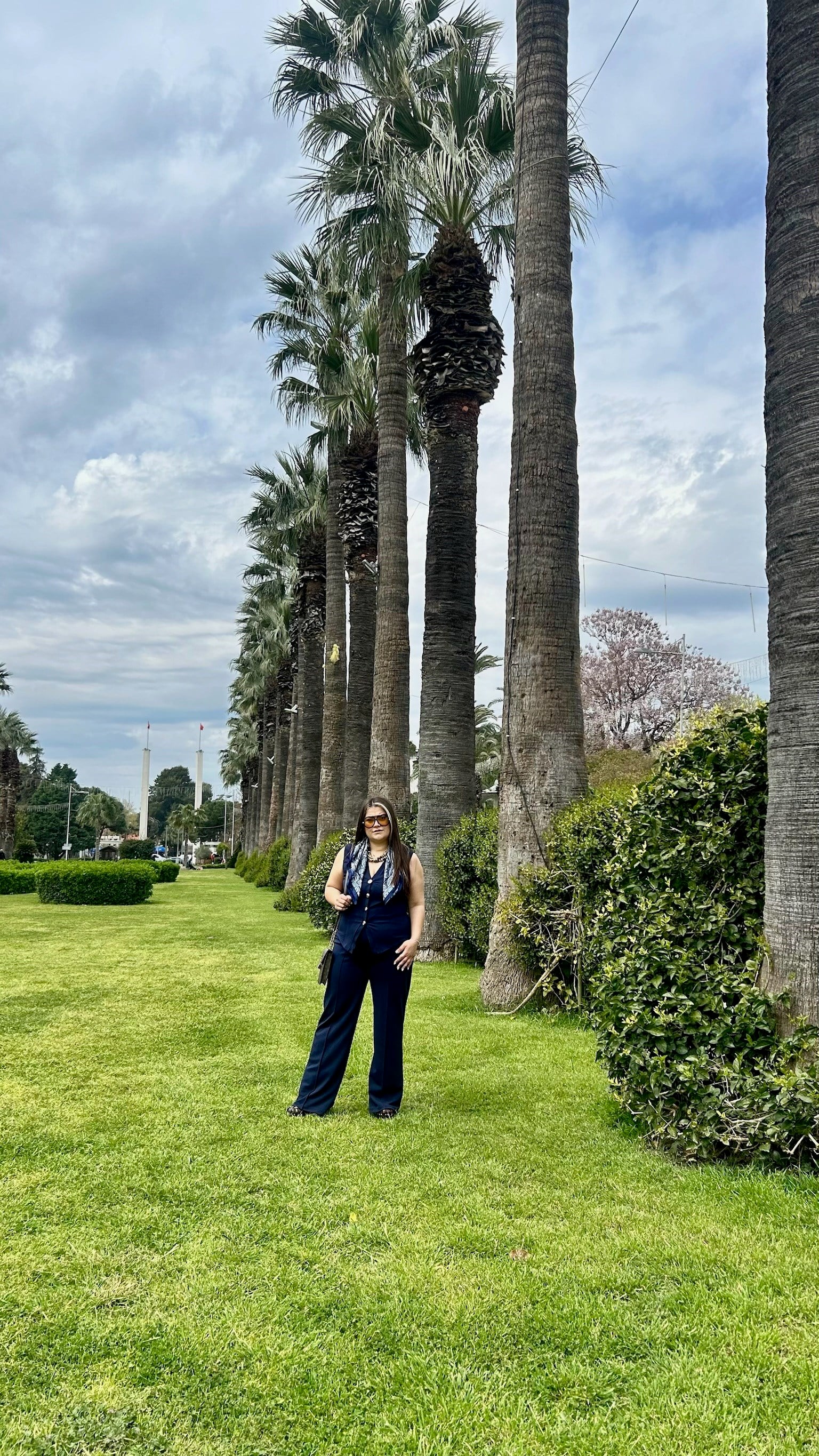 Gold Düğmeli Yelekli Takım