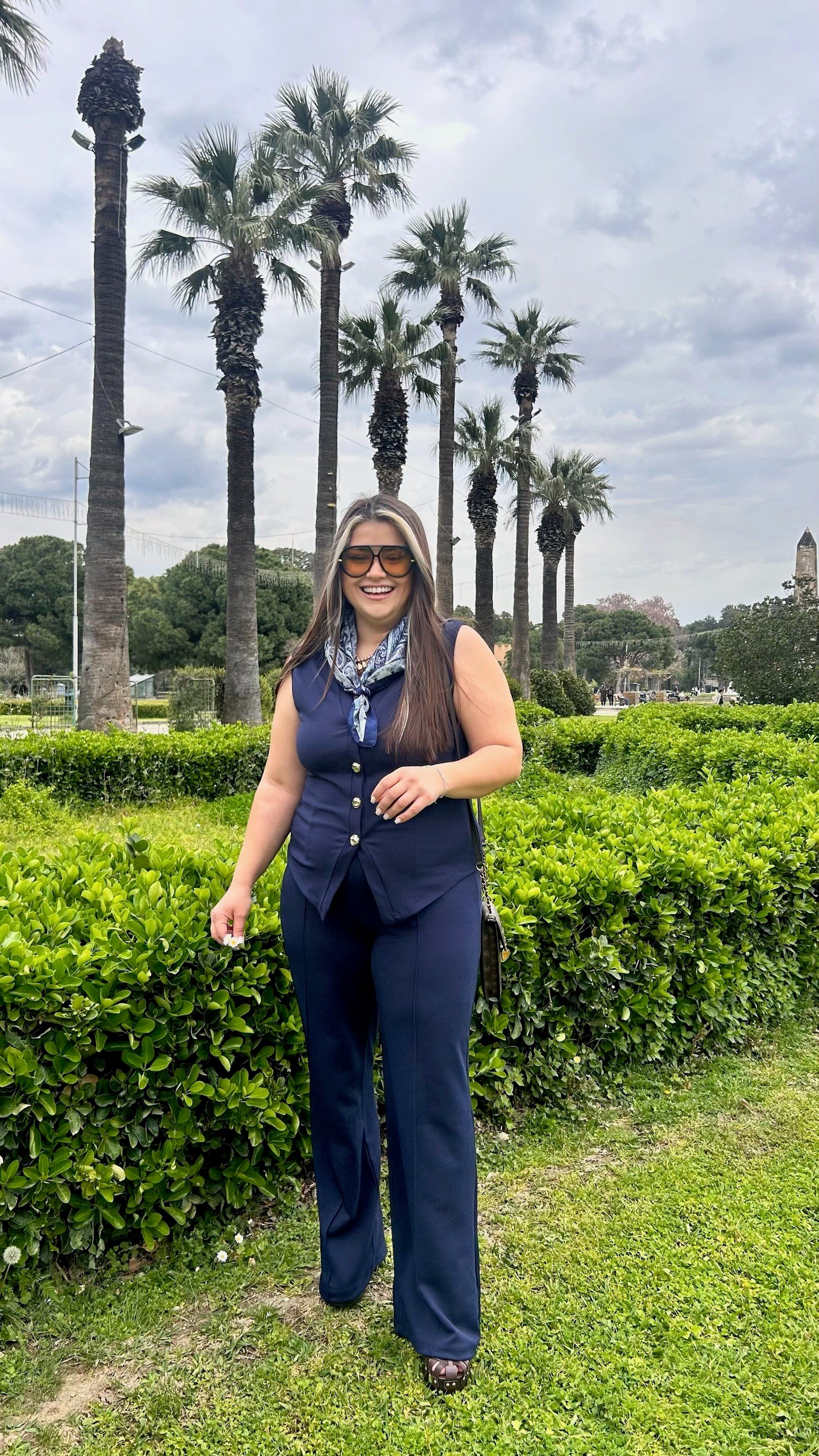 Gold Düğmeli Yelekli Takım