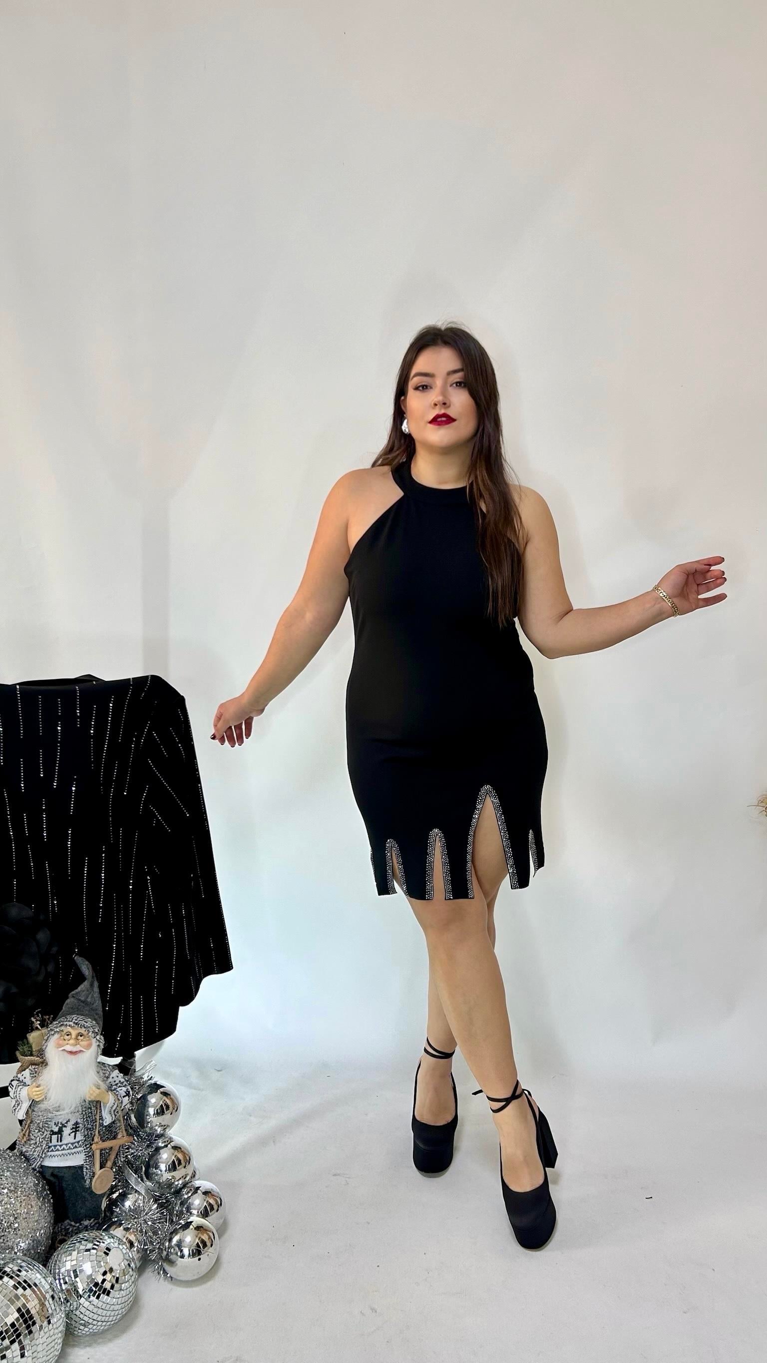 Halter Yaka Etek Ucu Detaylı Elbise