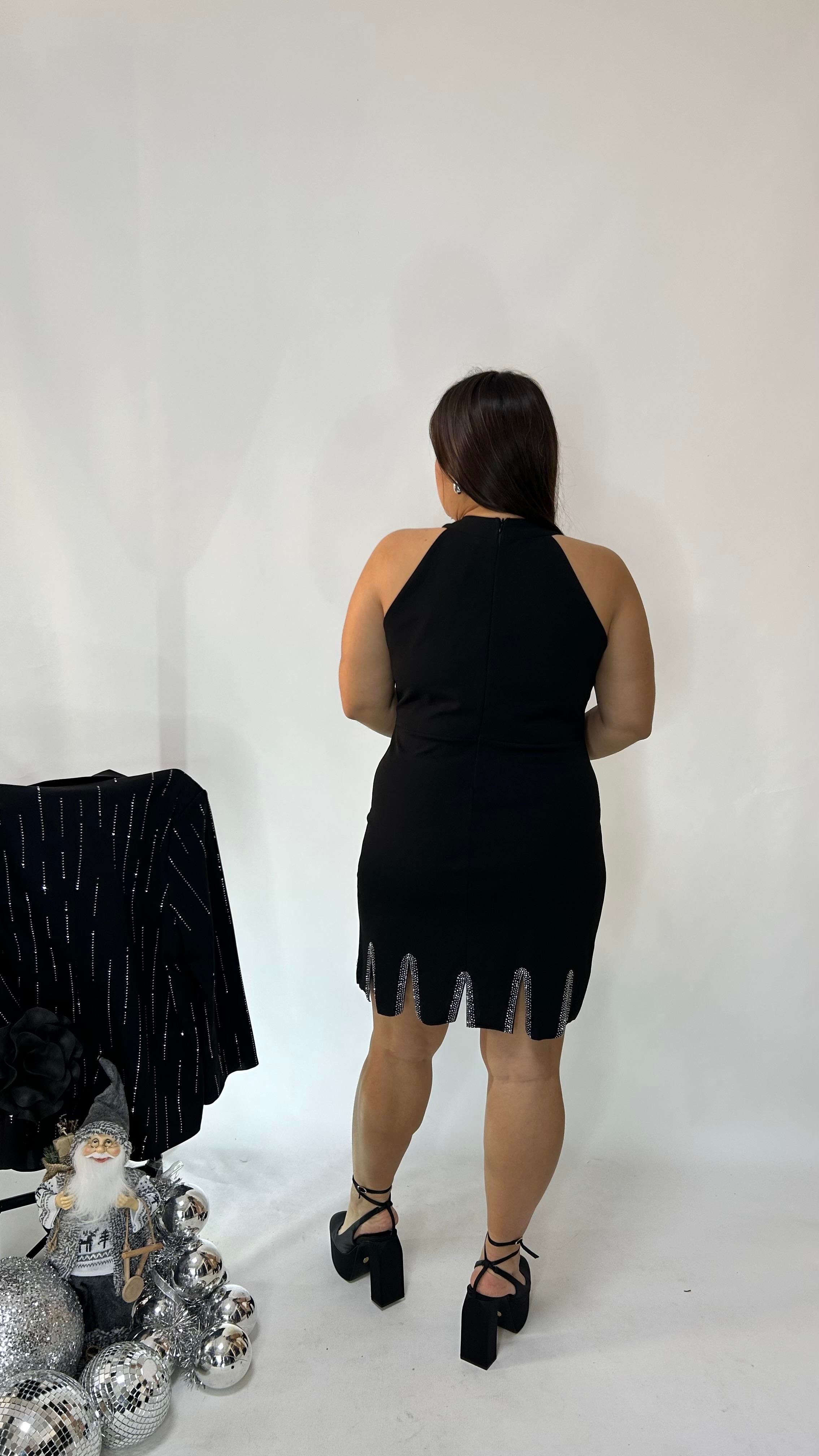 Halter Yaka Etek Ucu Detaylı Elbise