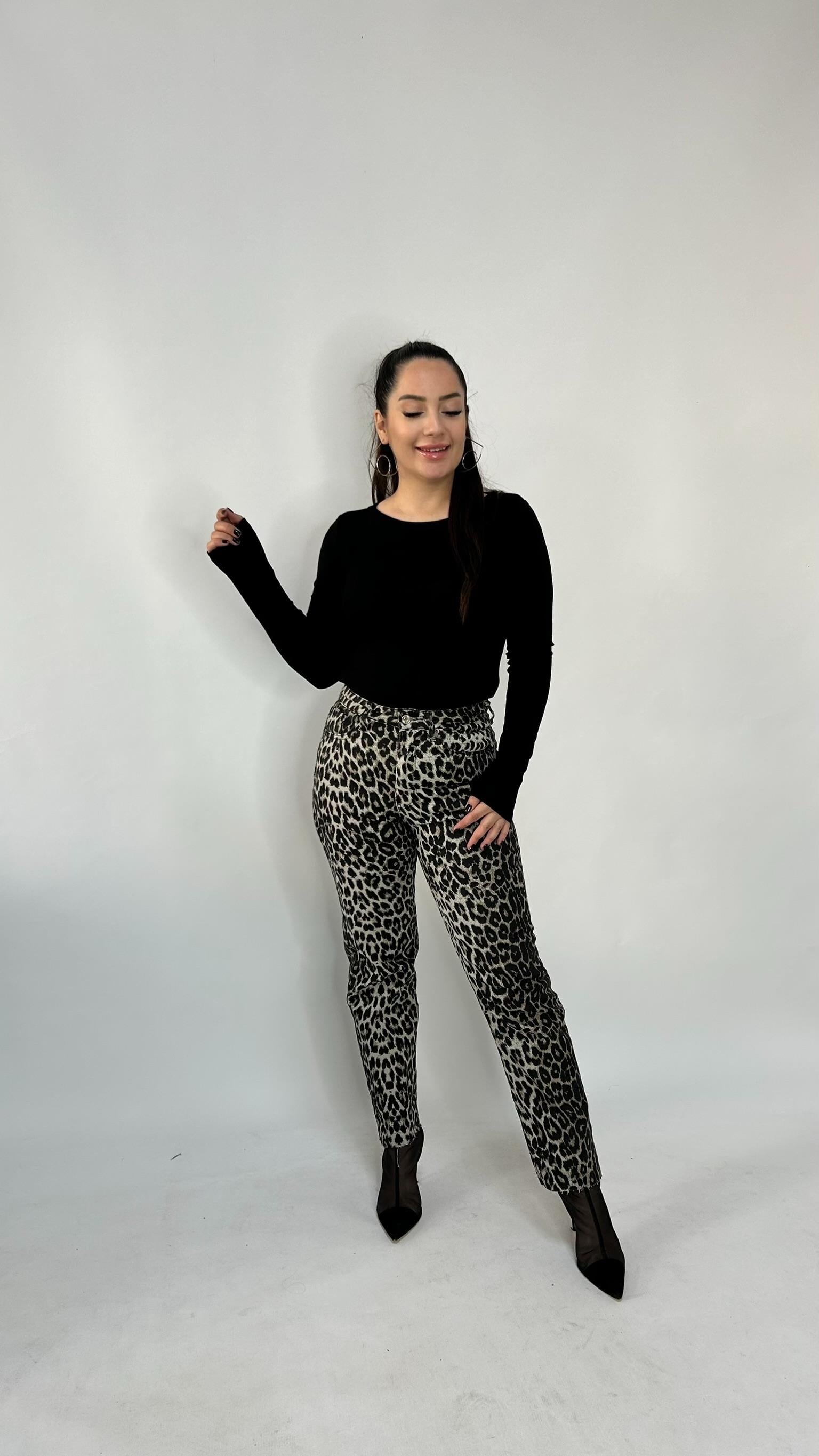 Leopar Boru Paça Jean