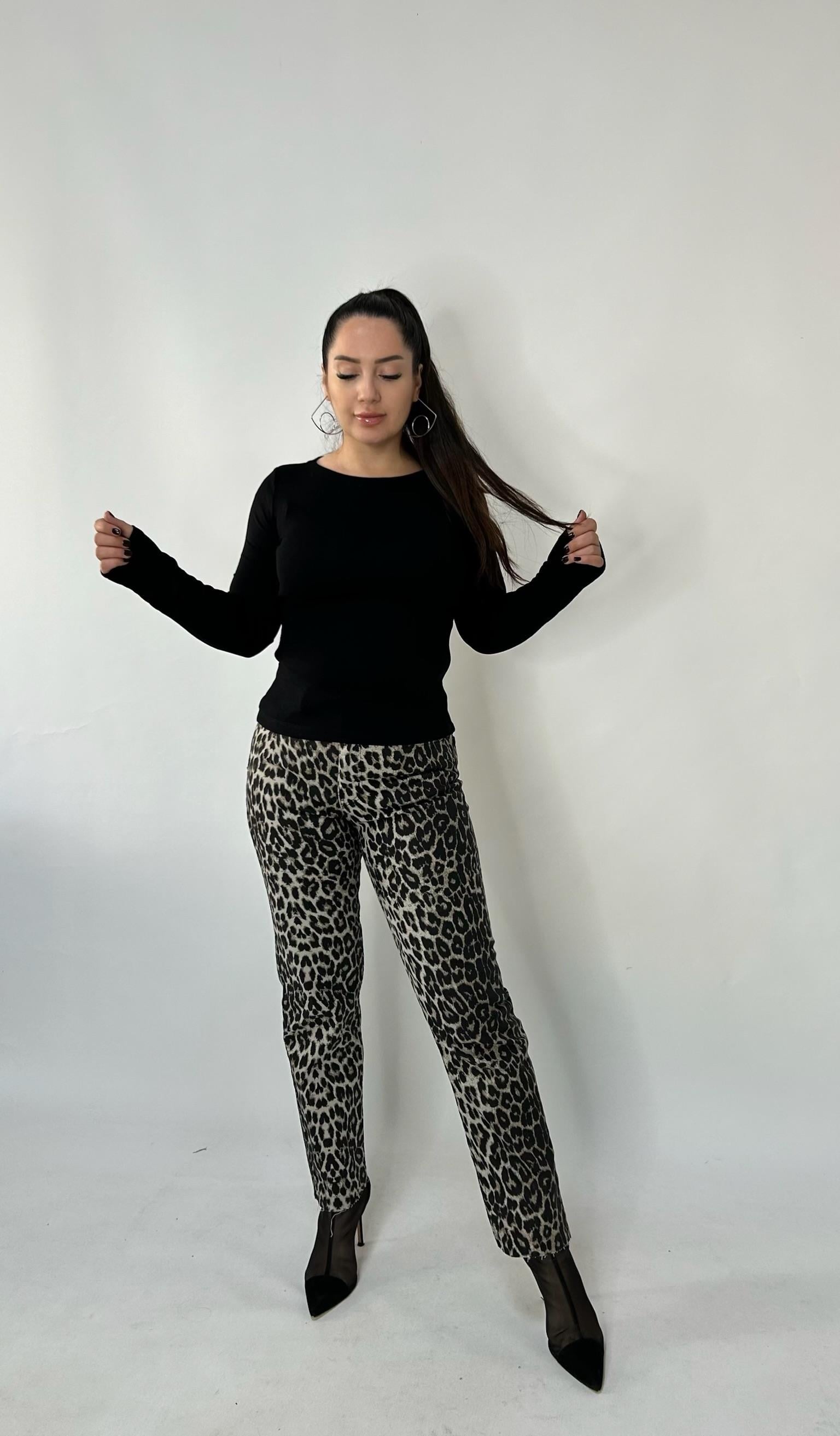 Leopar Boru Paça Jean