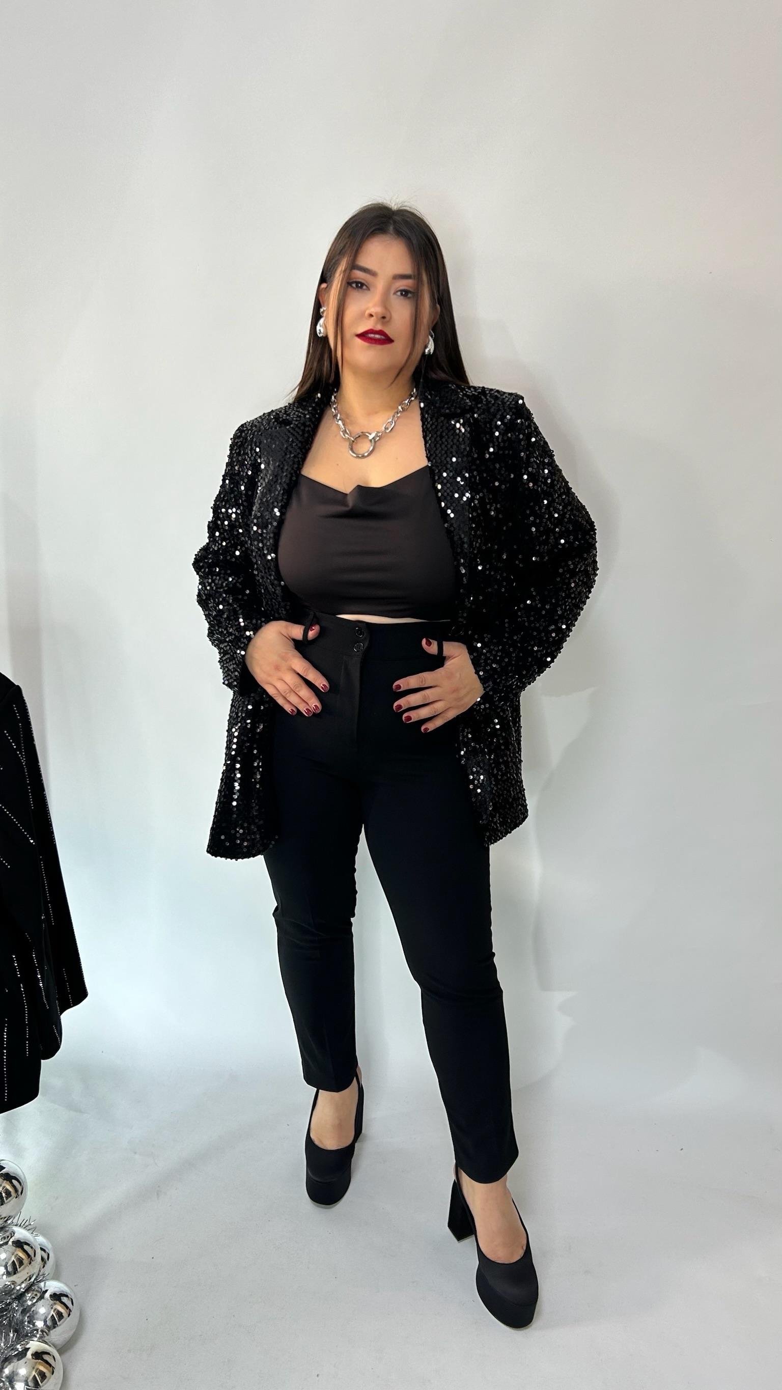 Sihirli Siyah Dar Paça Pantolon 