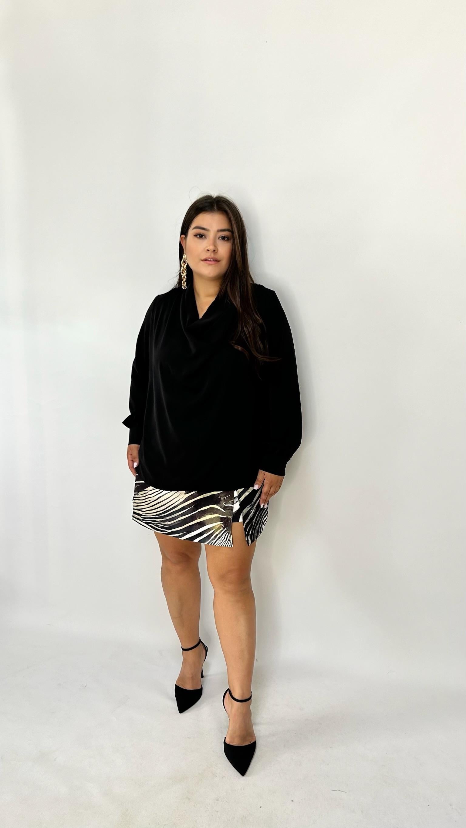 Siyah Degaje Yaka Bluz 