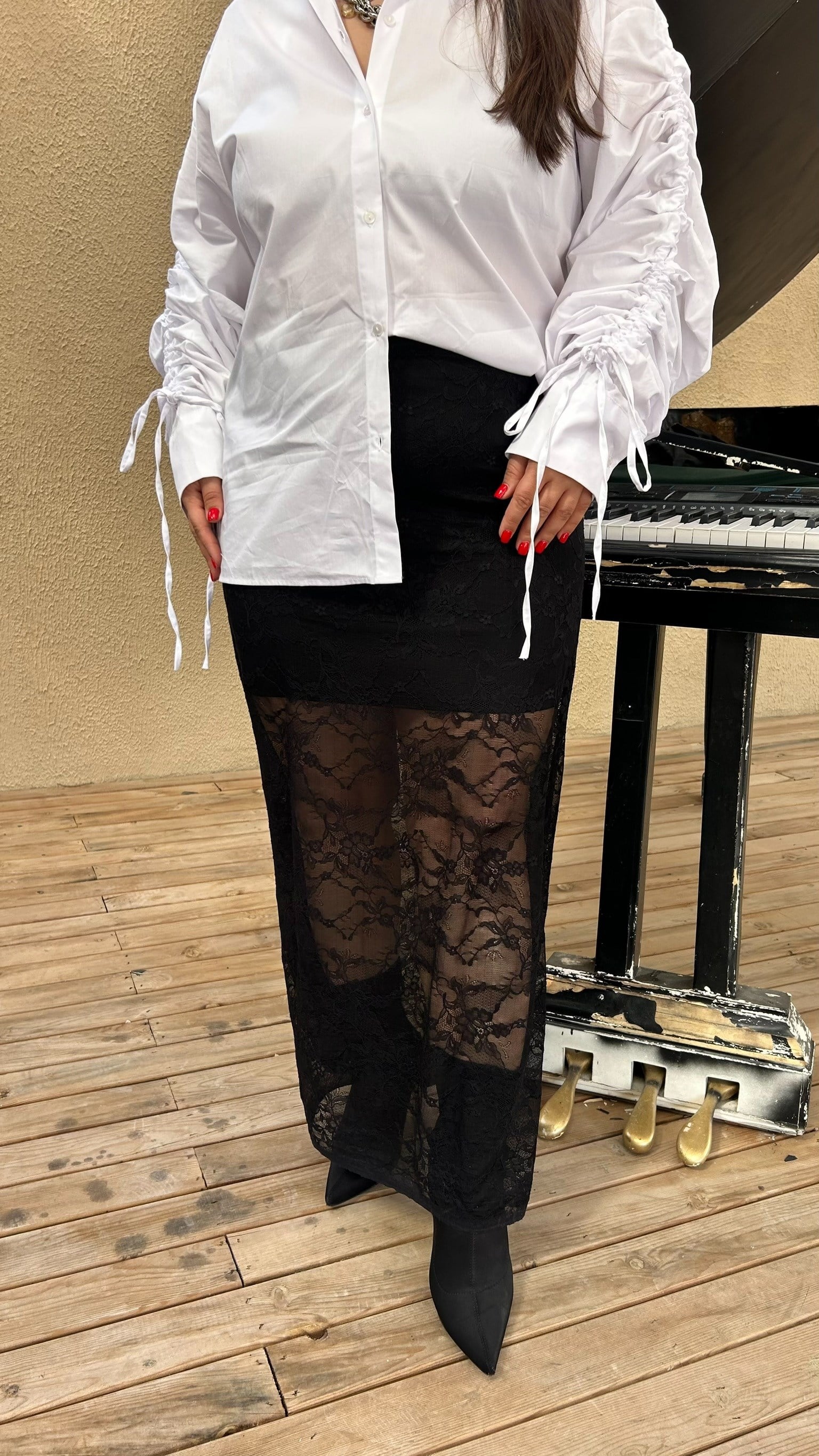 Siyah Likralı Dantel Etek