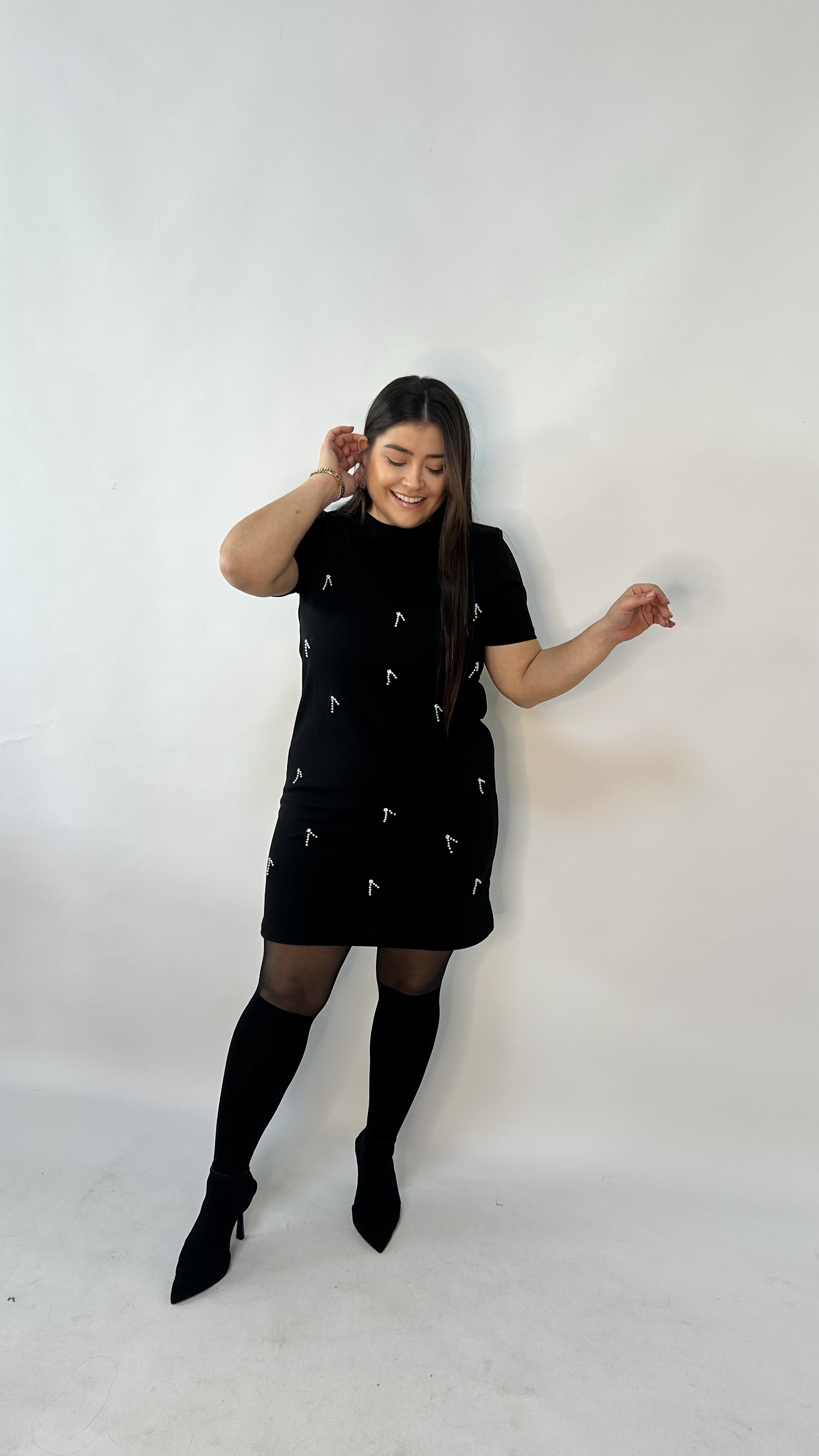 Siyah Taşlı Elbise