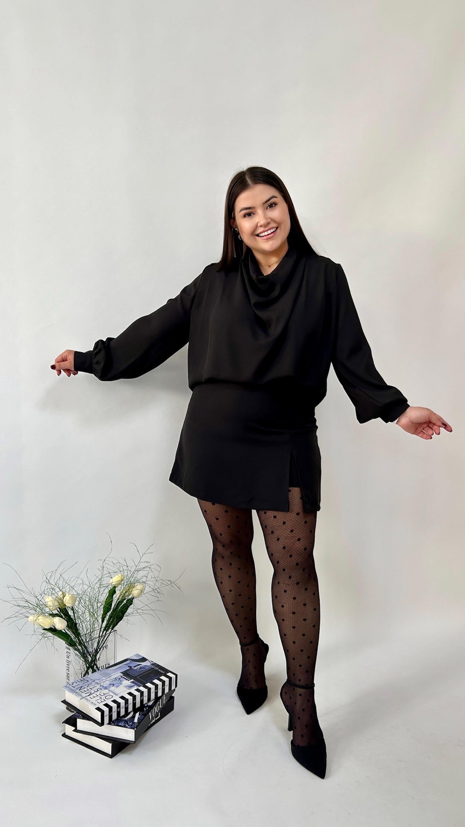 Siyah Yırtmaçlı Şort Etek