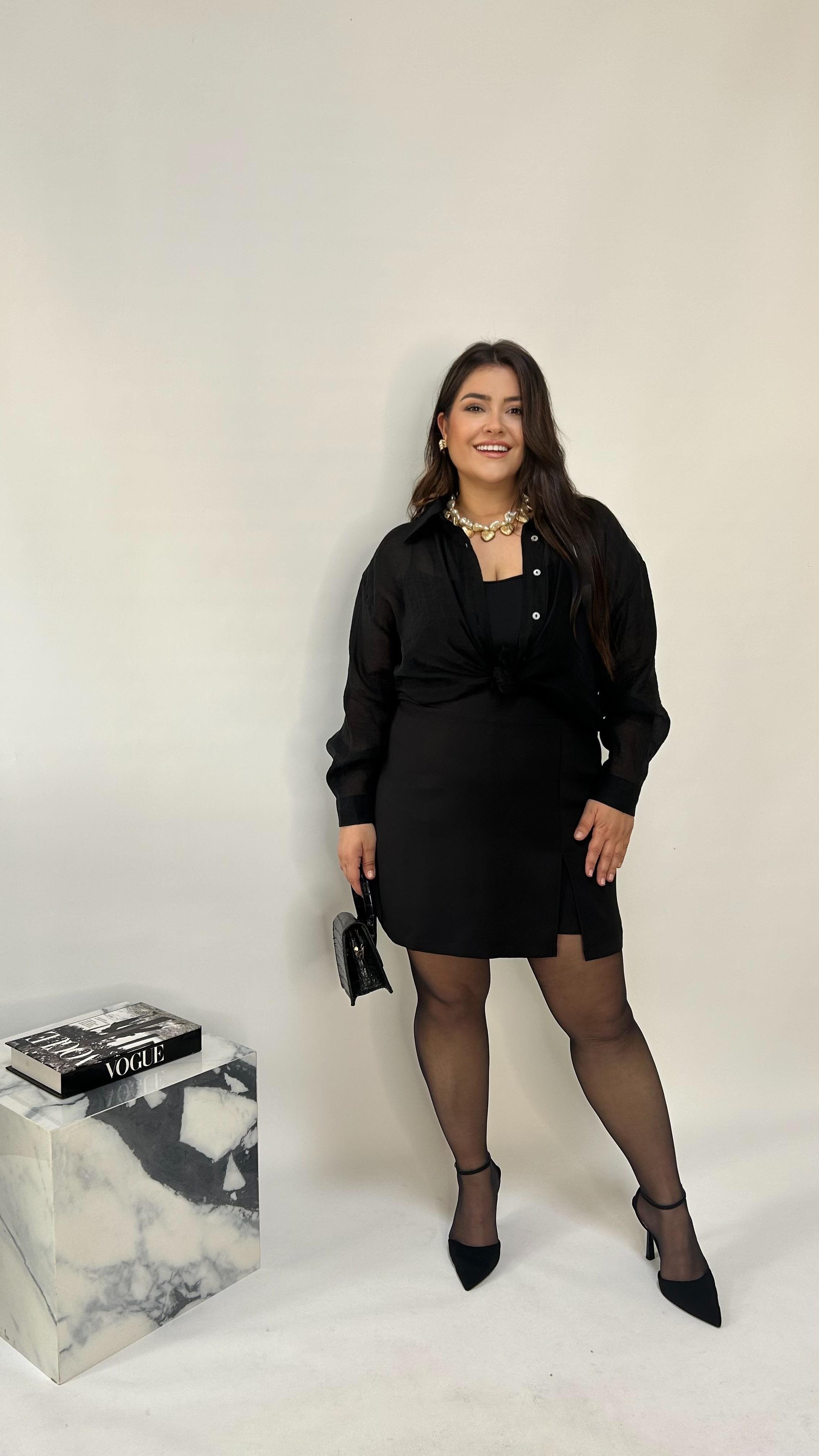 Siyah Yırtmaçlı Şort Etek