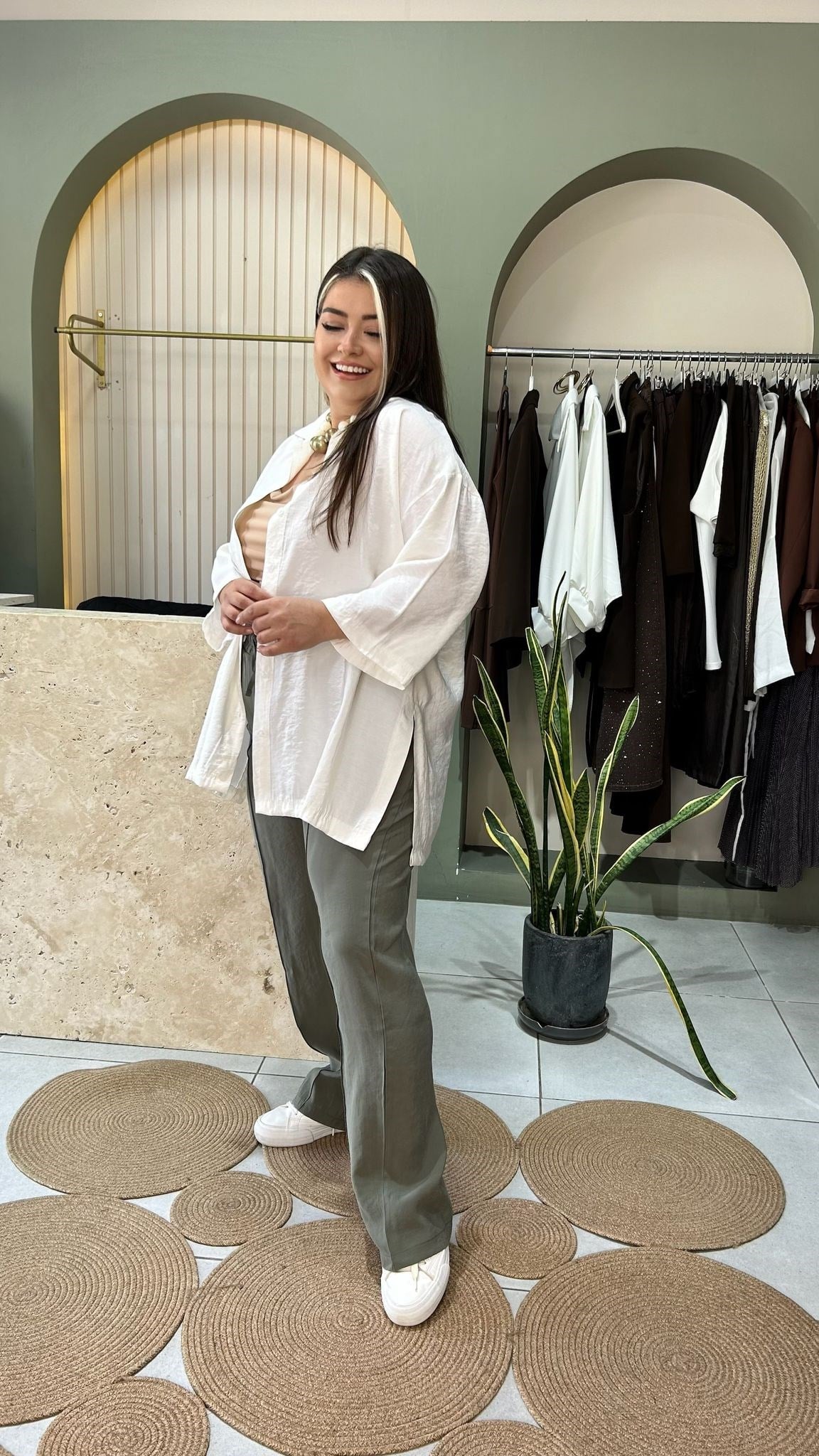 Tencel Yırtmaçlı Gömlek