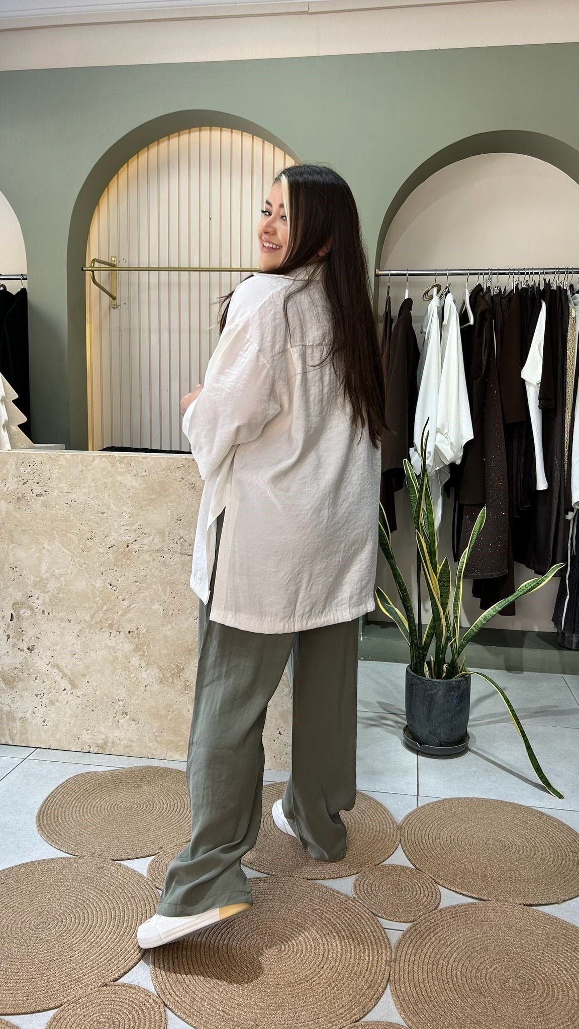 Tencel Yırtmaçlı Gömlek
