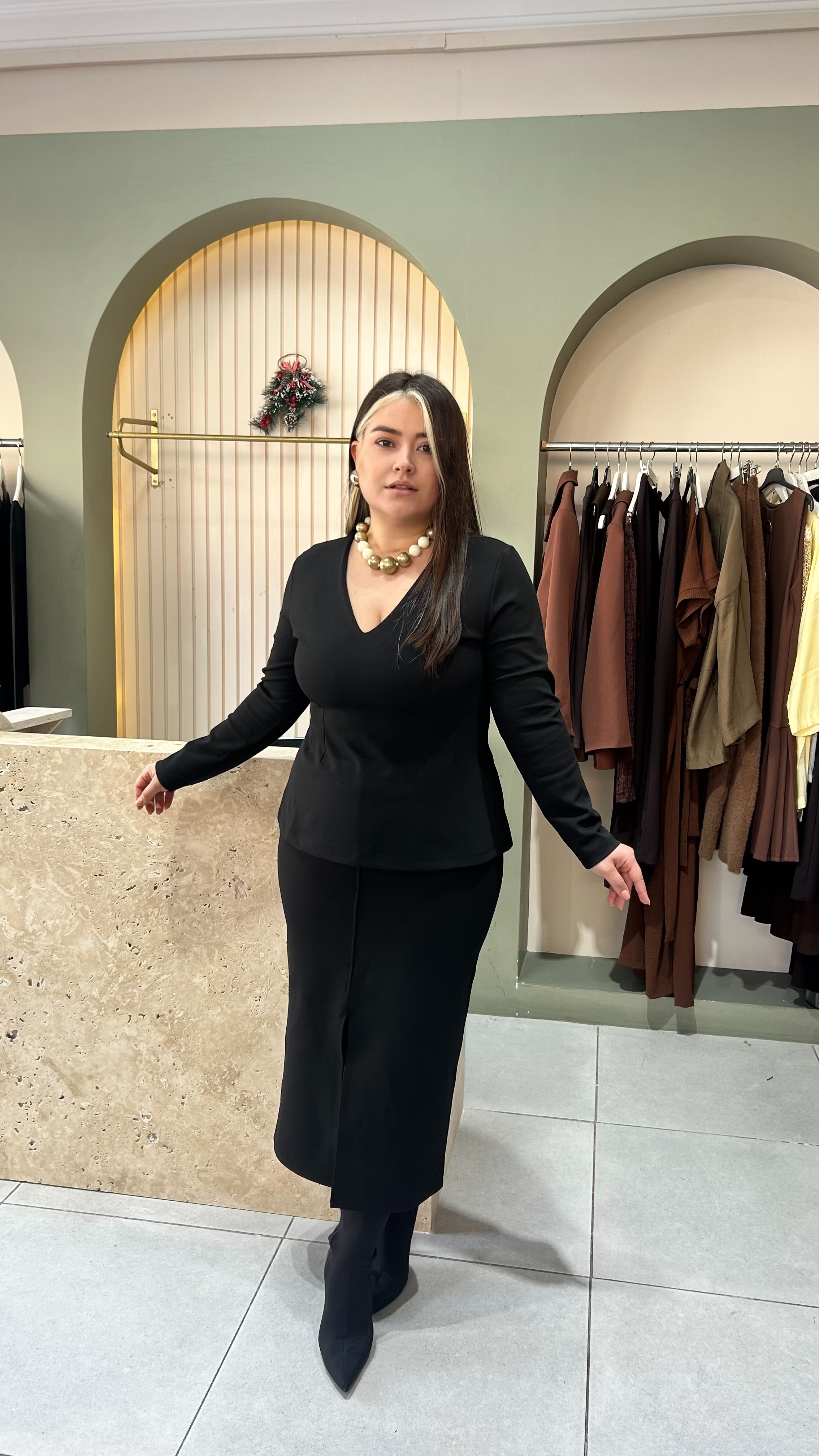 V Yaka Peplum Çelik Kumaş Bluz