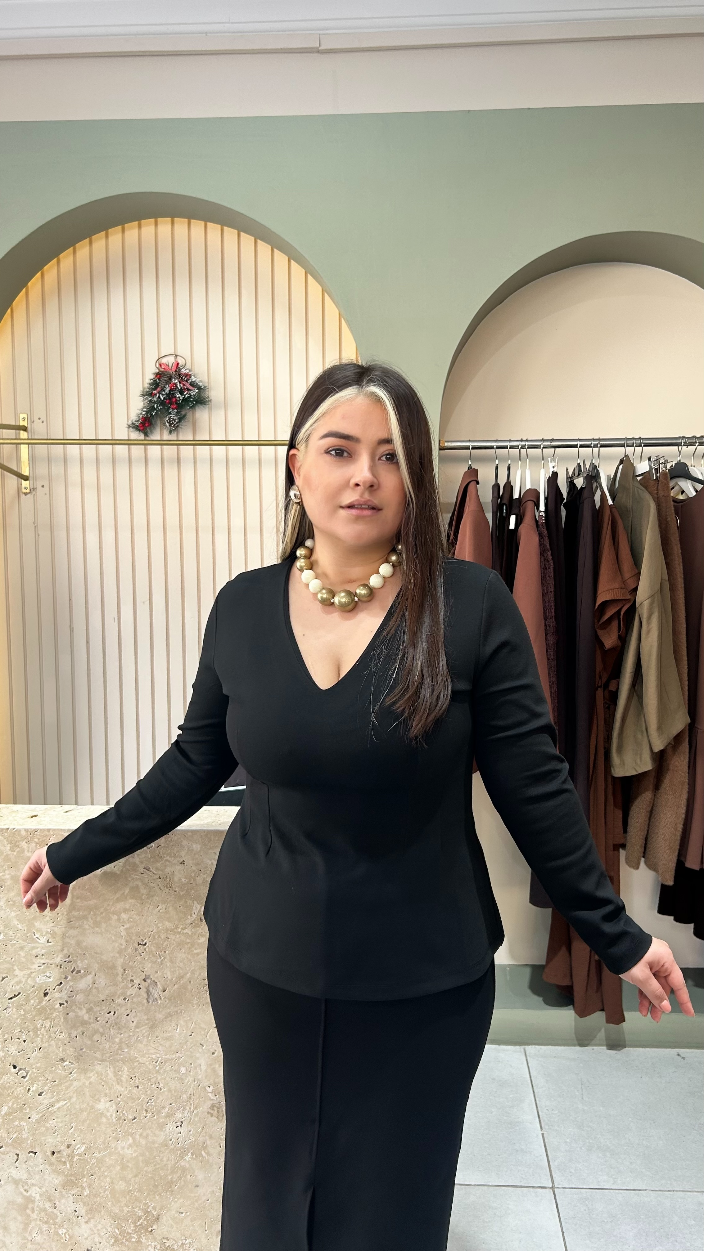 V Yaka Peplum Çelik Kumaş Bluz