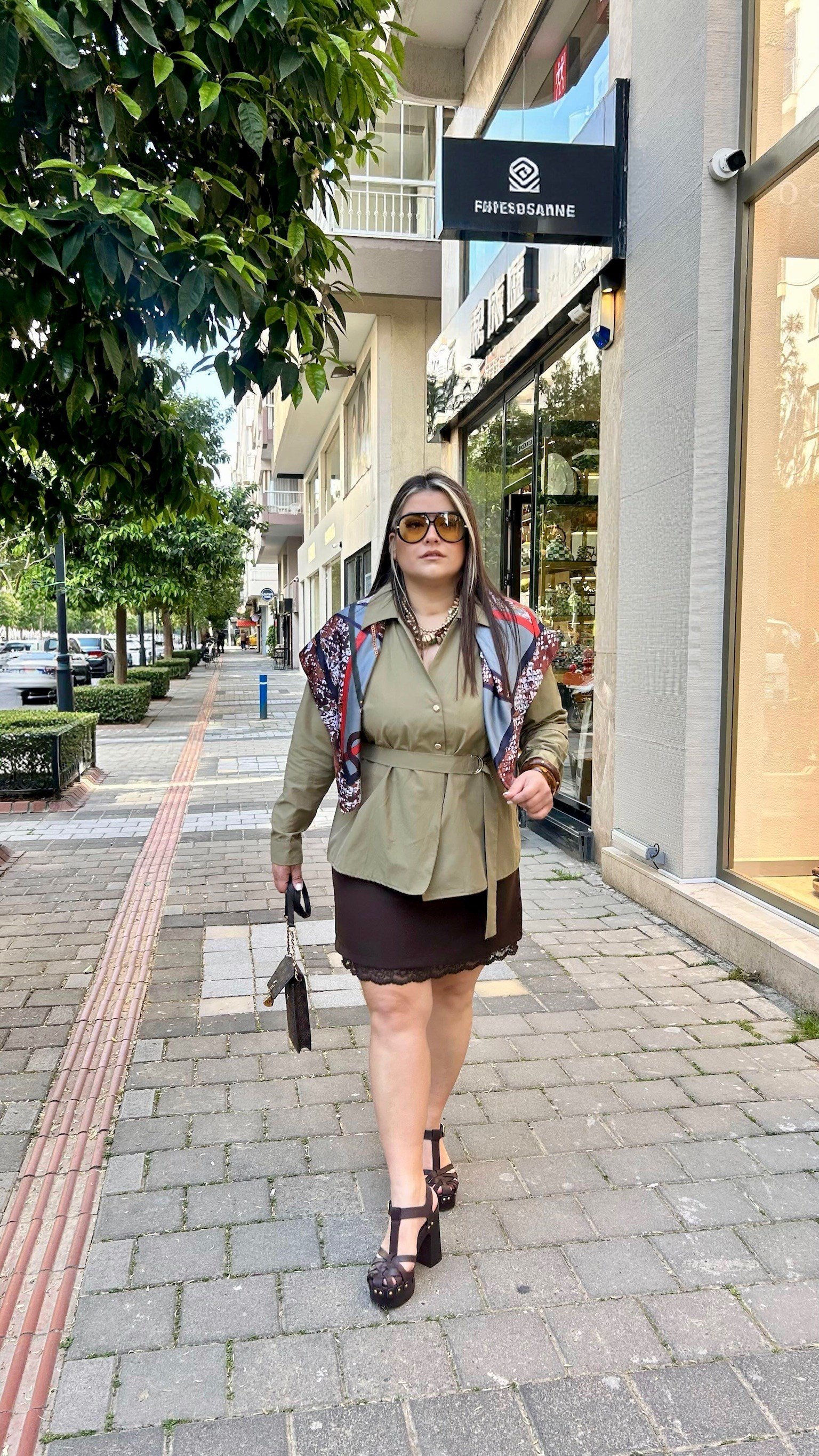 Yeşil Kemerli Poplin Gömlek