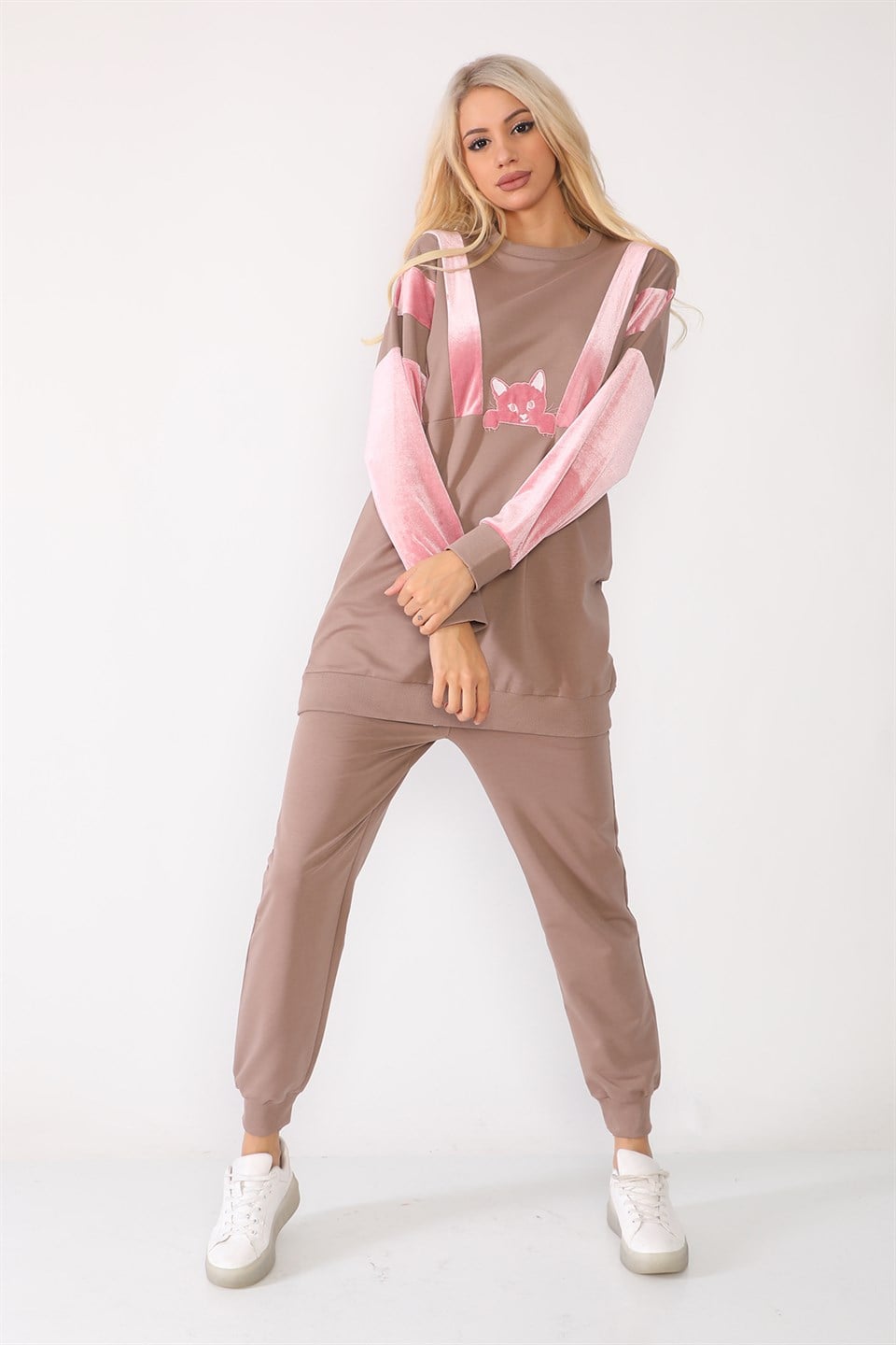 97108860 - Bayan Kadife Garnili Kedili Eşofman Takım -westbound