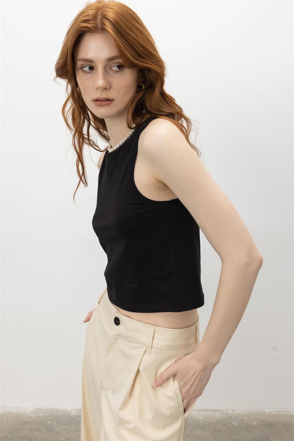 Bisiklet Yaka Sıfır Kol Crop Bluz
