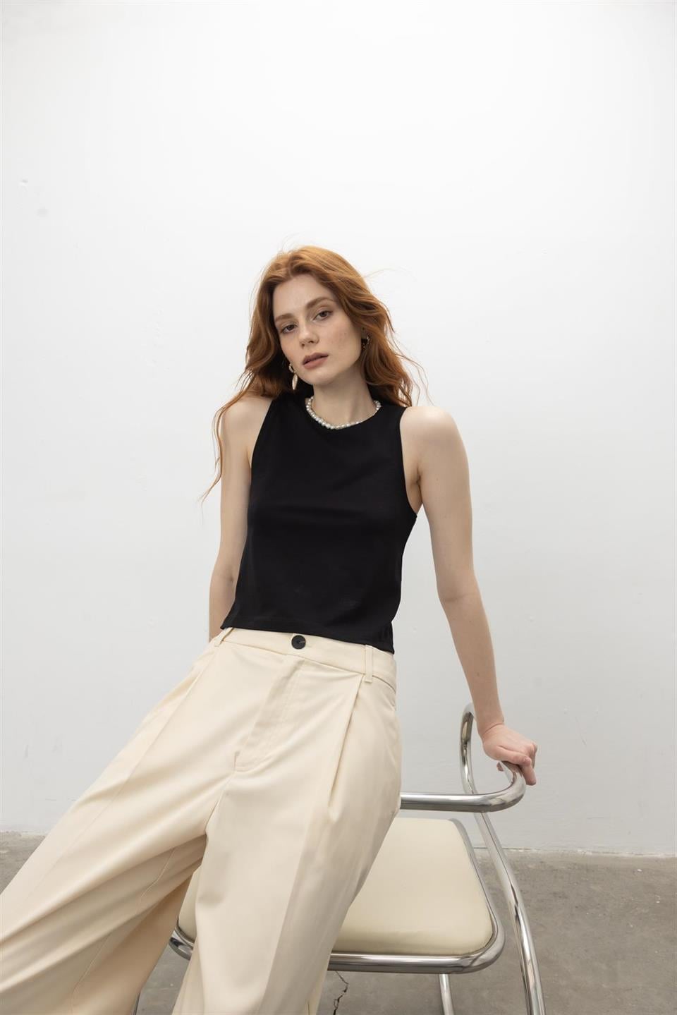 Bisiklet Yaka Sıfır Kol Crop Bluz