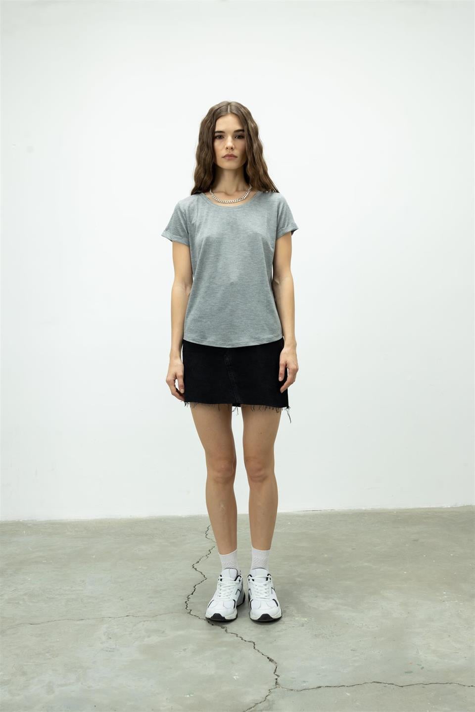 Gri Renk Kısa Kollu T-Shirt