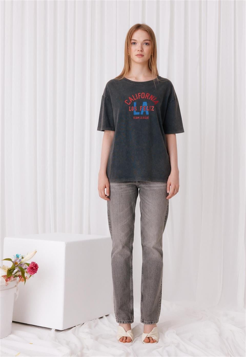 Kadın Kısa Kollu California Baskılı T-Shirt