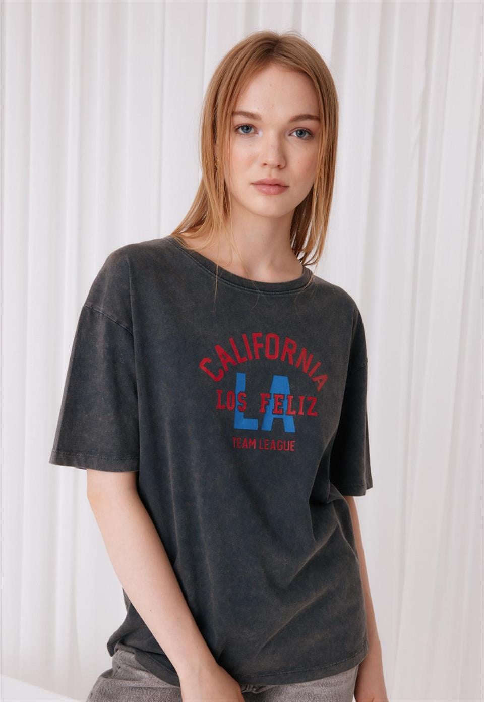 Kadın Kısa Kollu California Baskılı T-Shirt