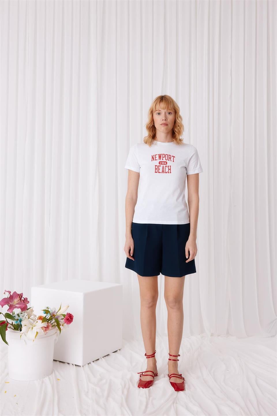 Kadın Kısa Kollu Newport Baskılı Kirli Beyaz T-Shirt