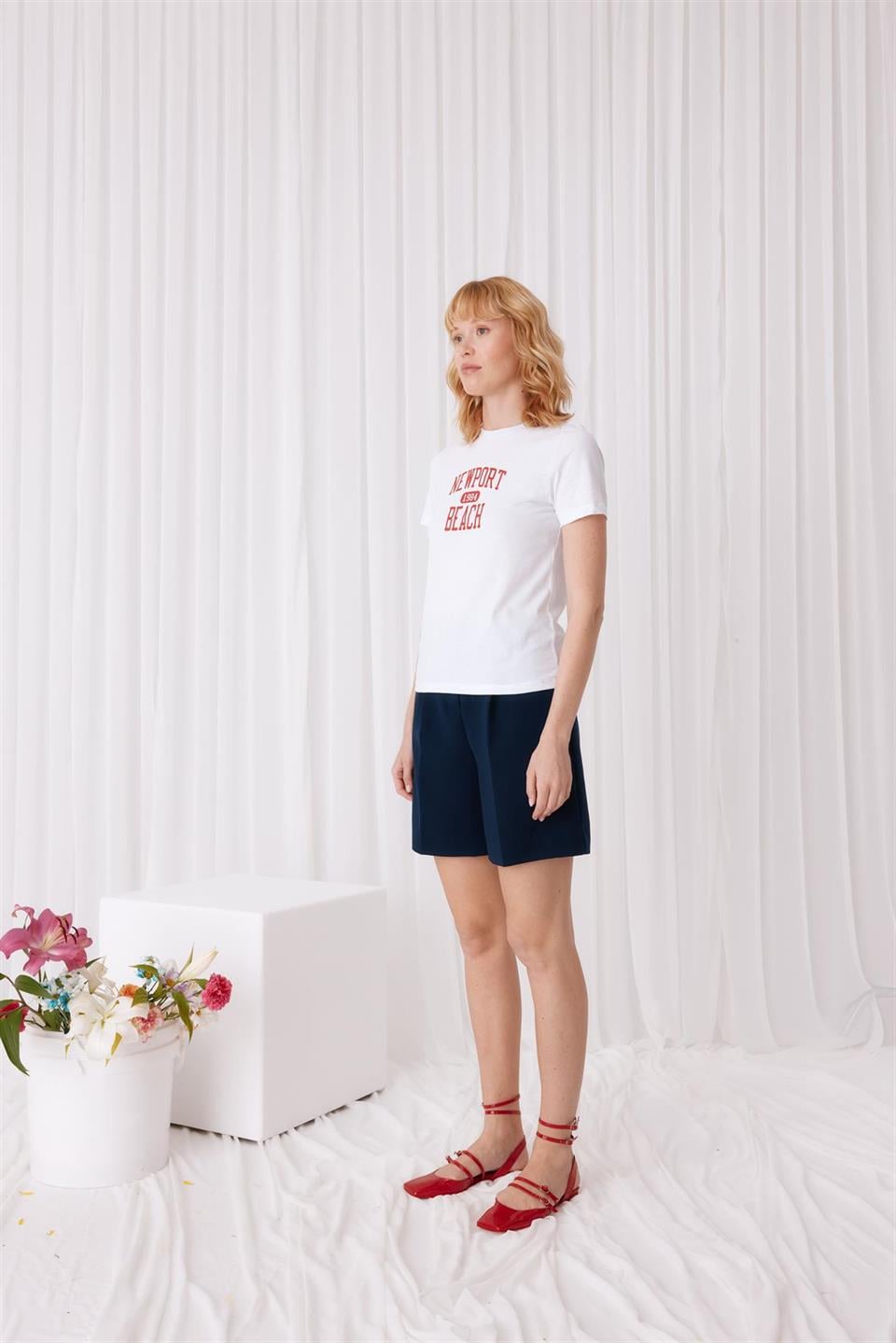 Kadın Kısa Kollu Newport Baskılı Kirli Beyaz T-Shirt