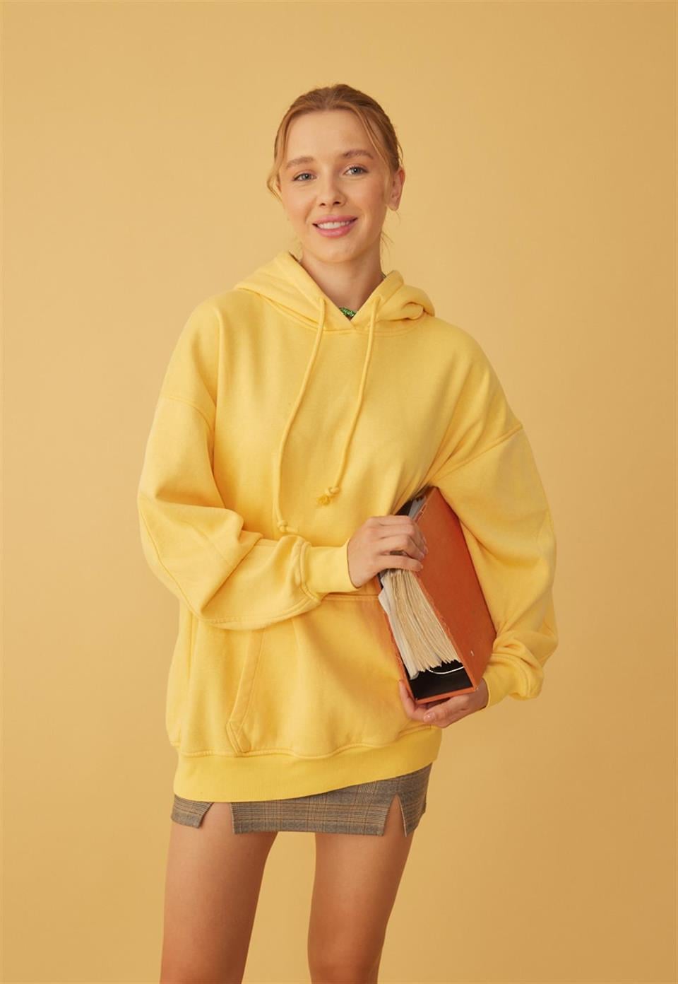 Kadın Oversize Sarı Kapüşonlu Sweatshirt