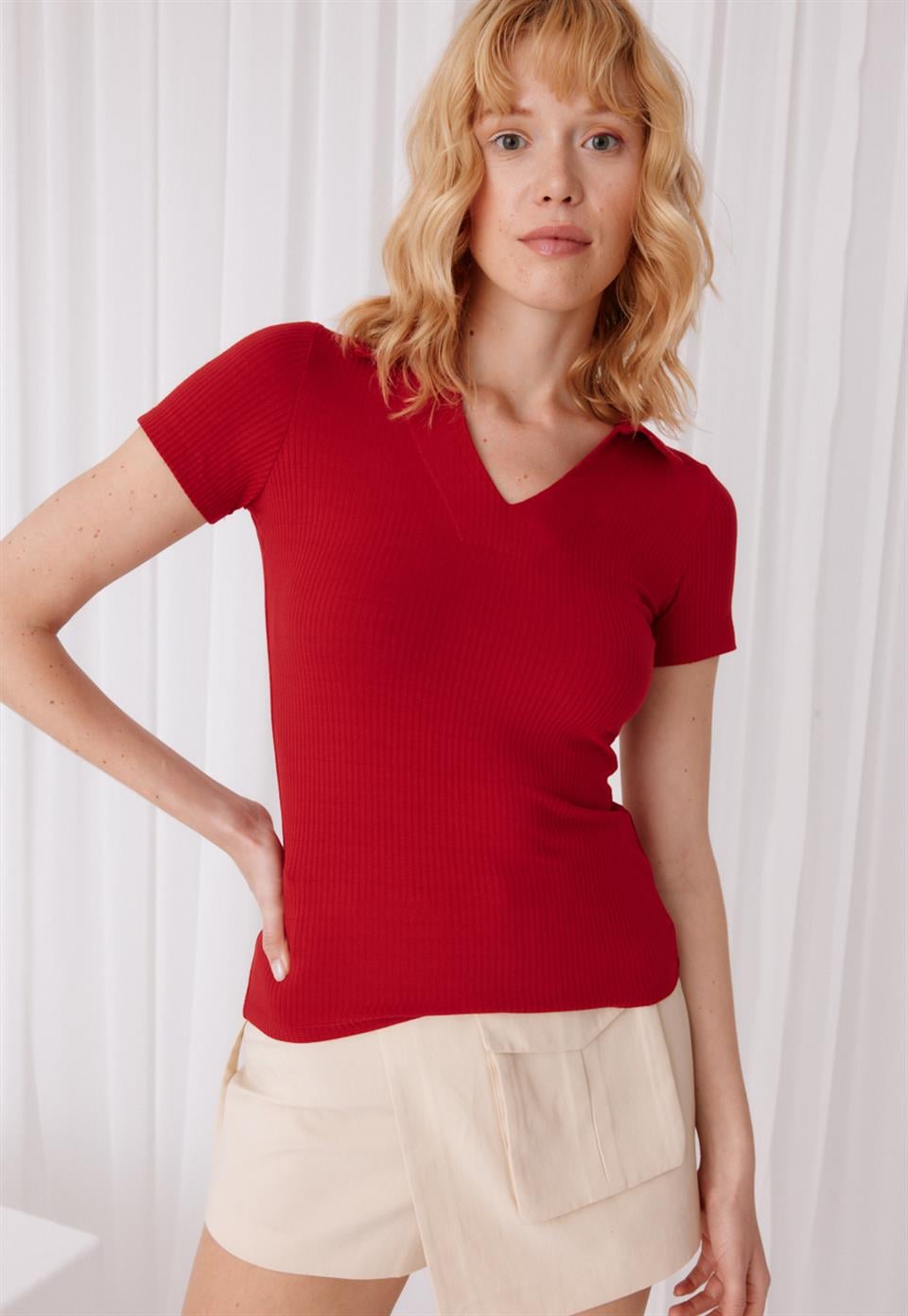 TG114 - Kadın Polo Yaka Kırmızı T-Shirt -TUBİA