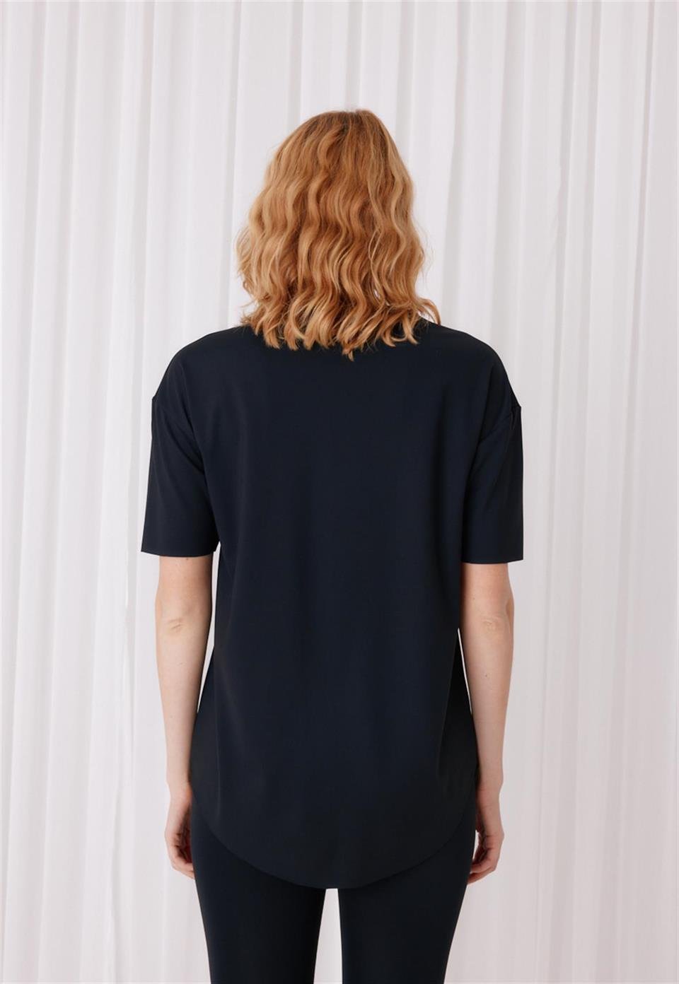 Kadın Siyah Kısa Kollu T-Shirt